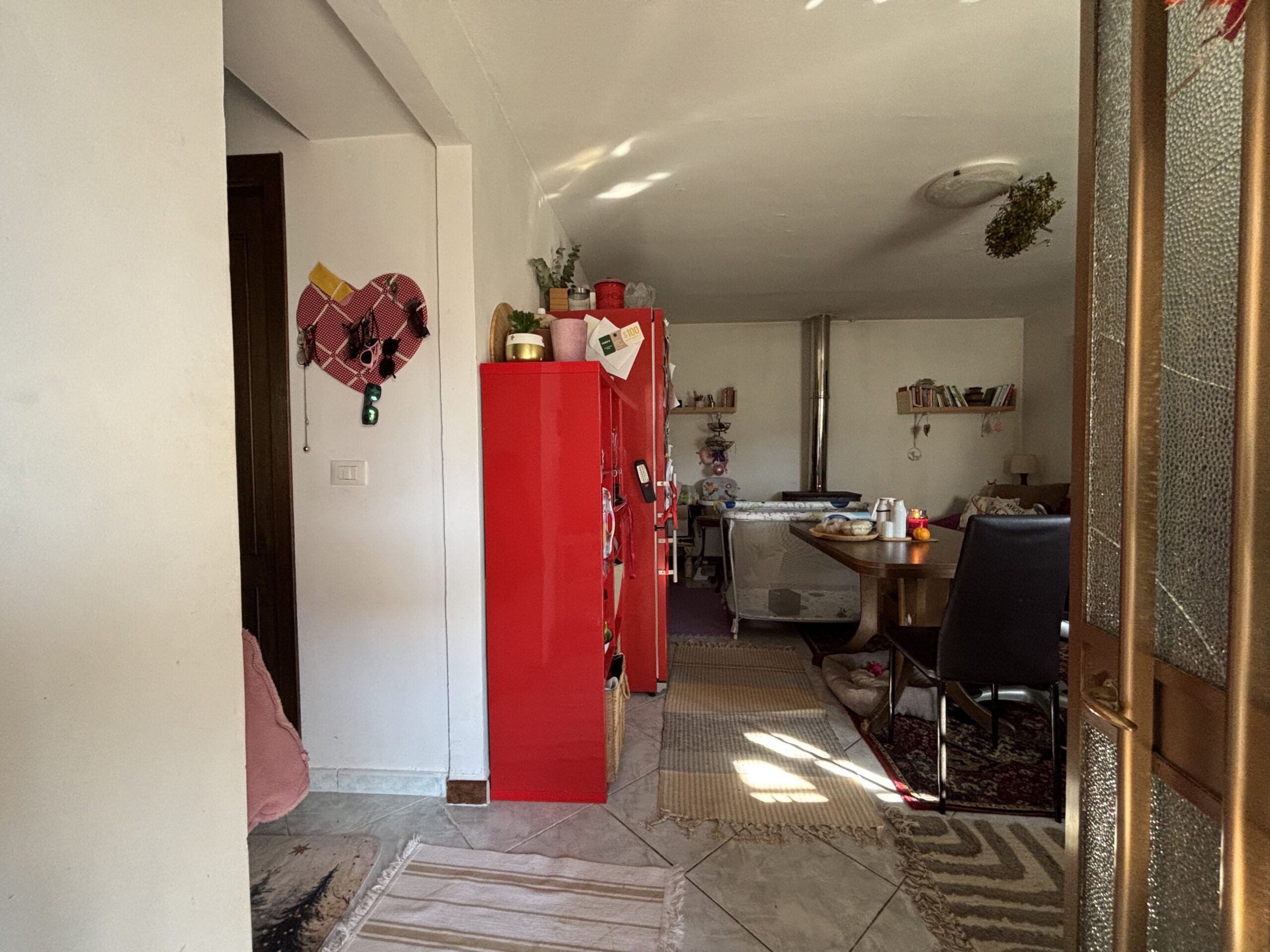 Asylum with mountain views - independent house with large plot in Termoli.