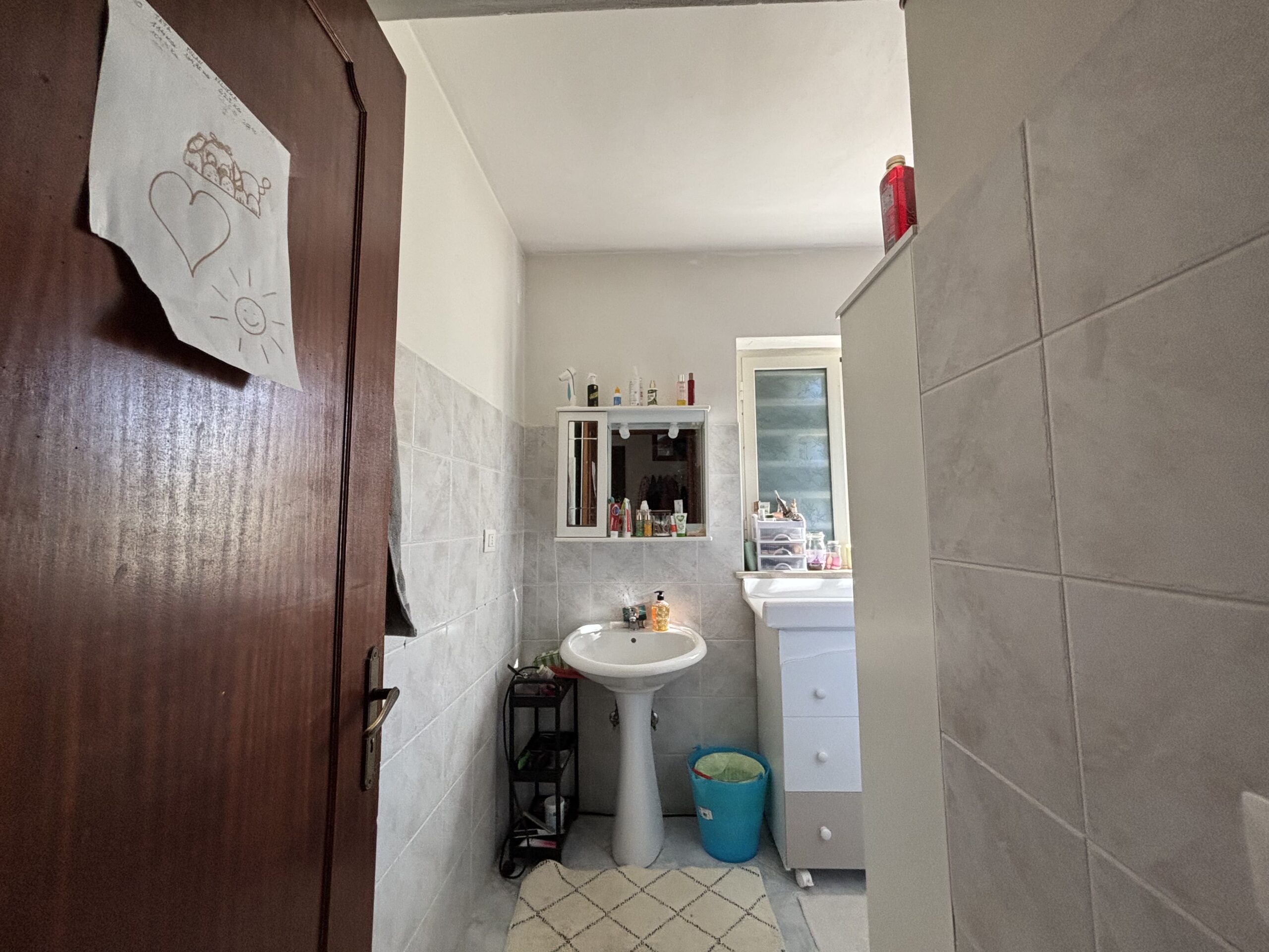 Asylum with mountain views - independent house with large plot in Termoli.