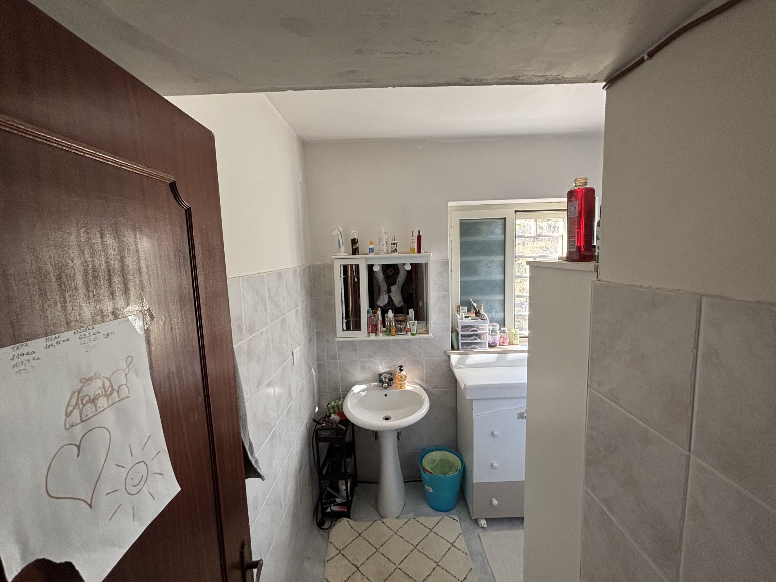 Asylum with mountain views - independent house with large plot in Termoli.