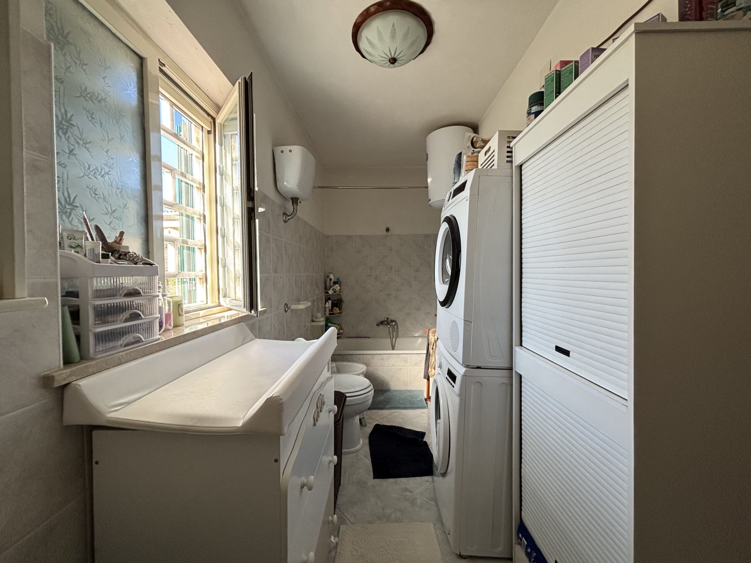 Asylum with mountain views - independent house with large plot in Termoli.