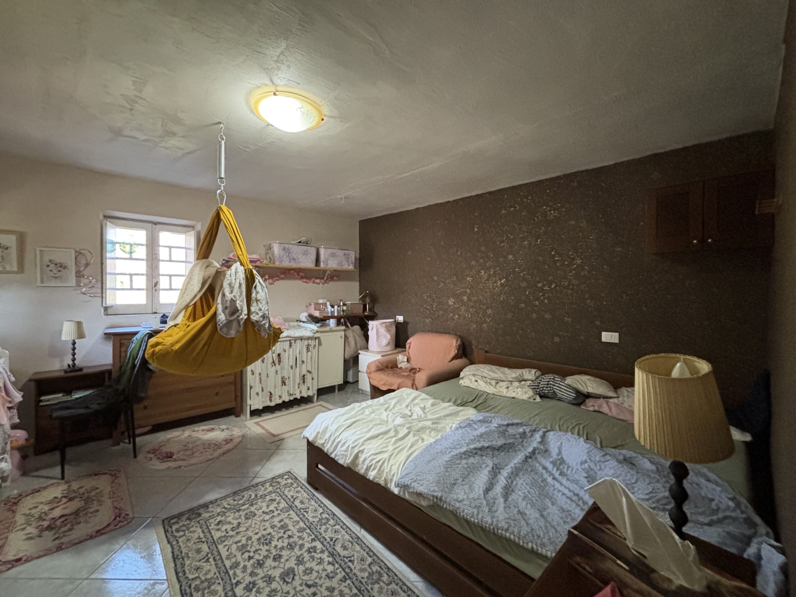 Asylum with mountain views - independent house with large plot in Termoli.