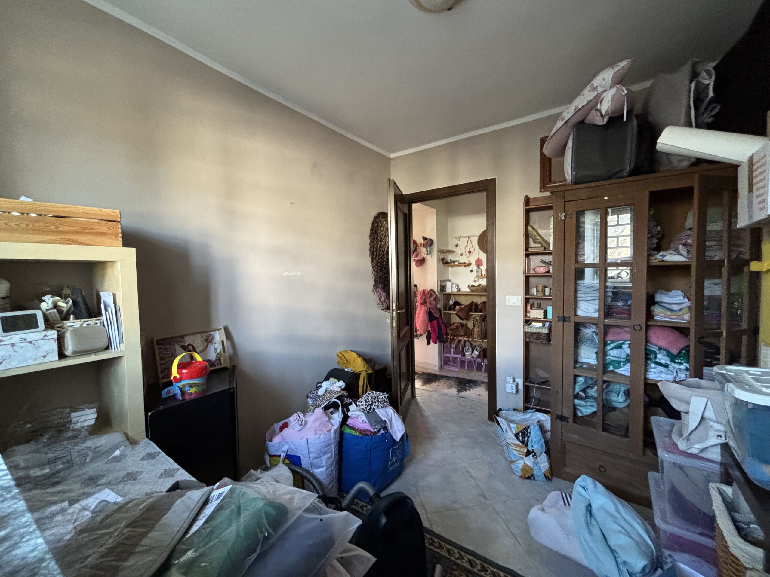 Asylum with mountain views - independent house with large plot in Termoli.