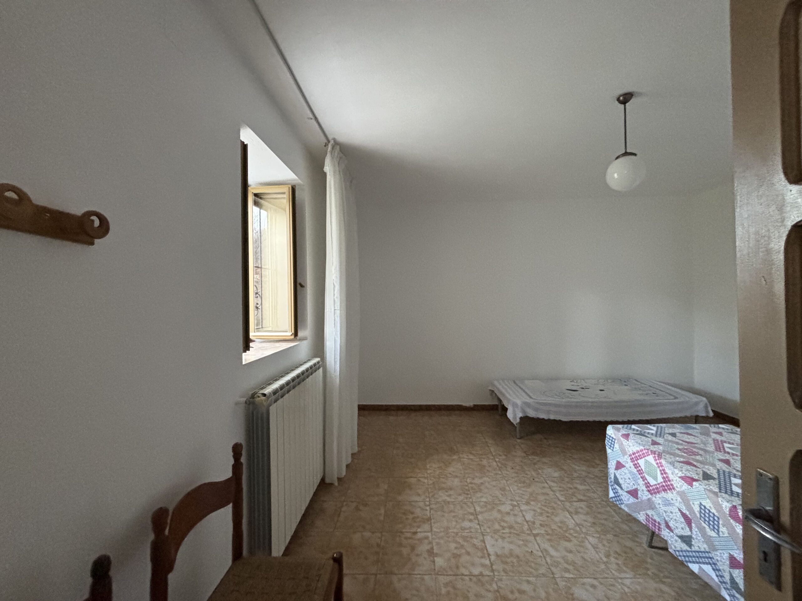 Lauria - independent house with great potential.