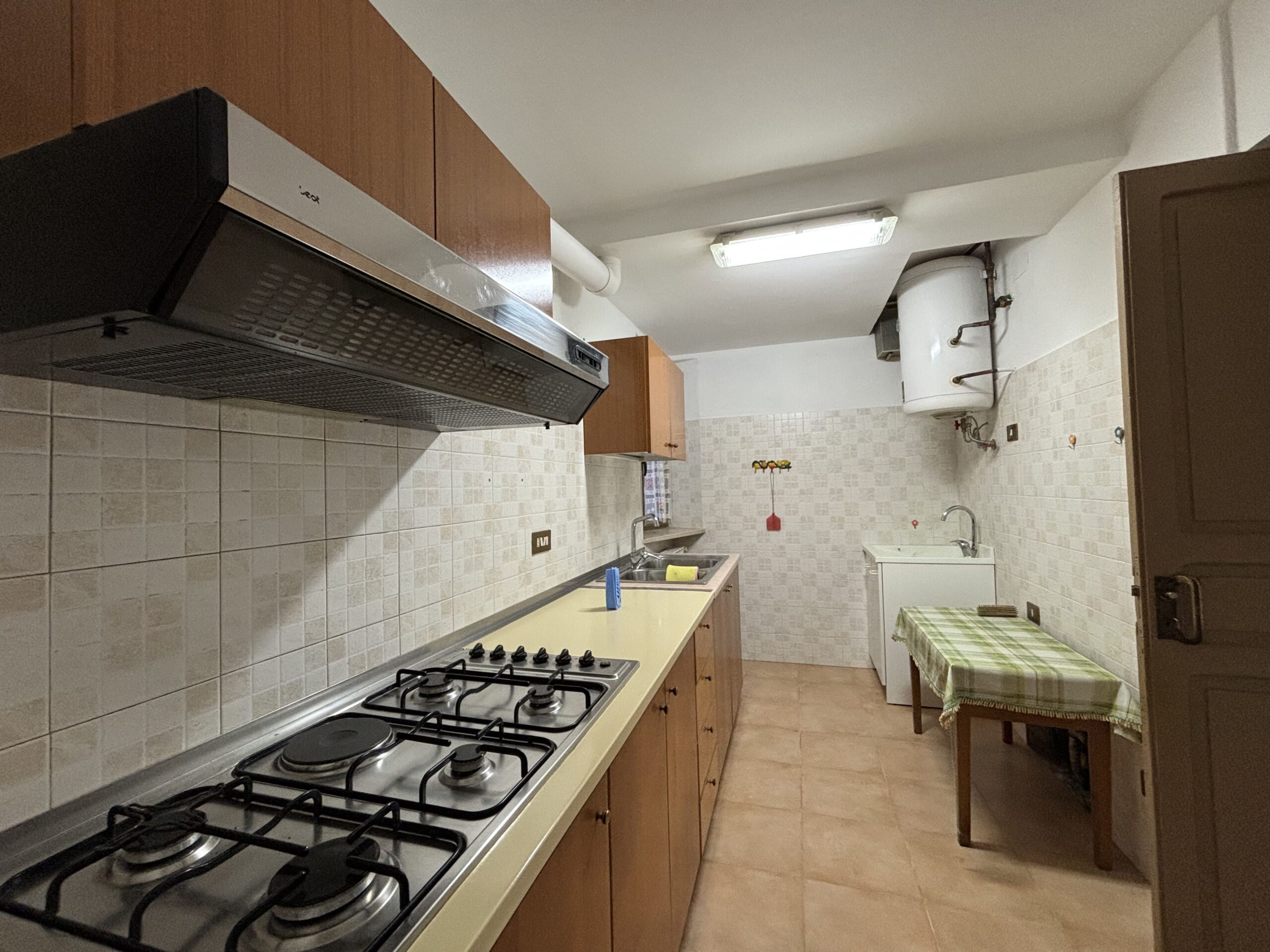 Lauria - independent house with great potential.