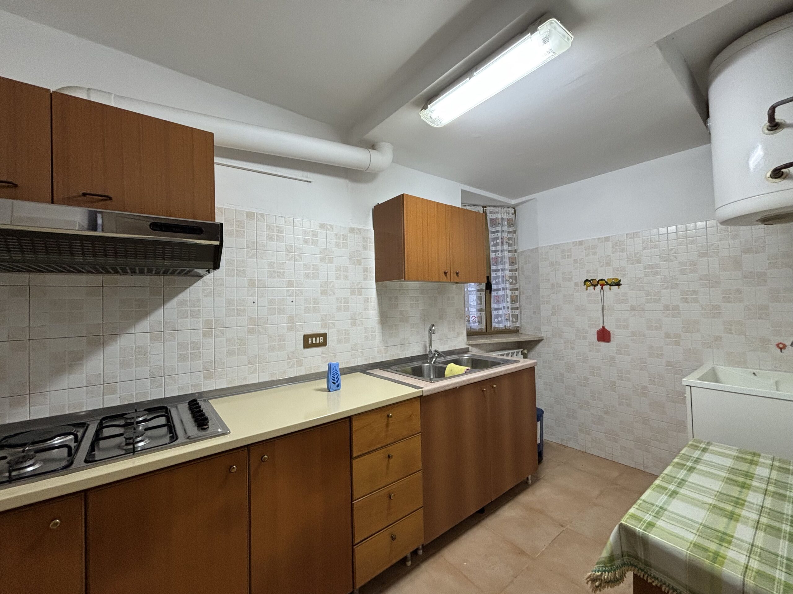 Lauria - independent house with great potential.