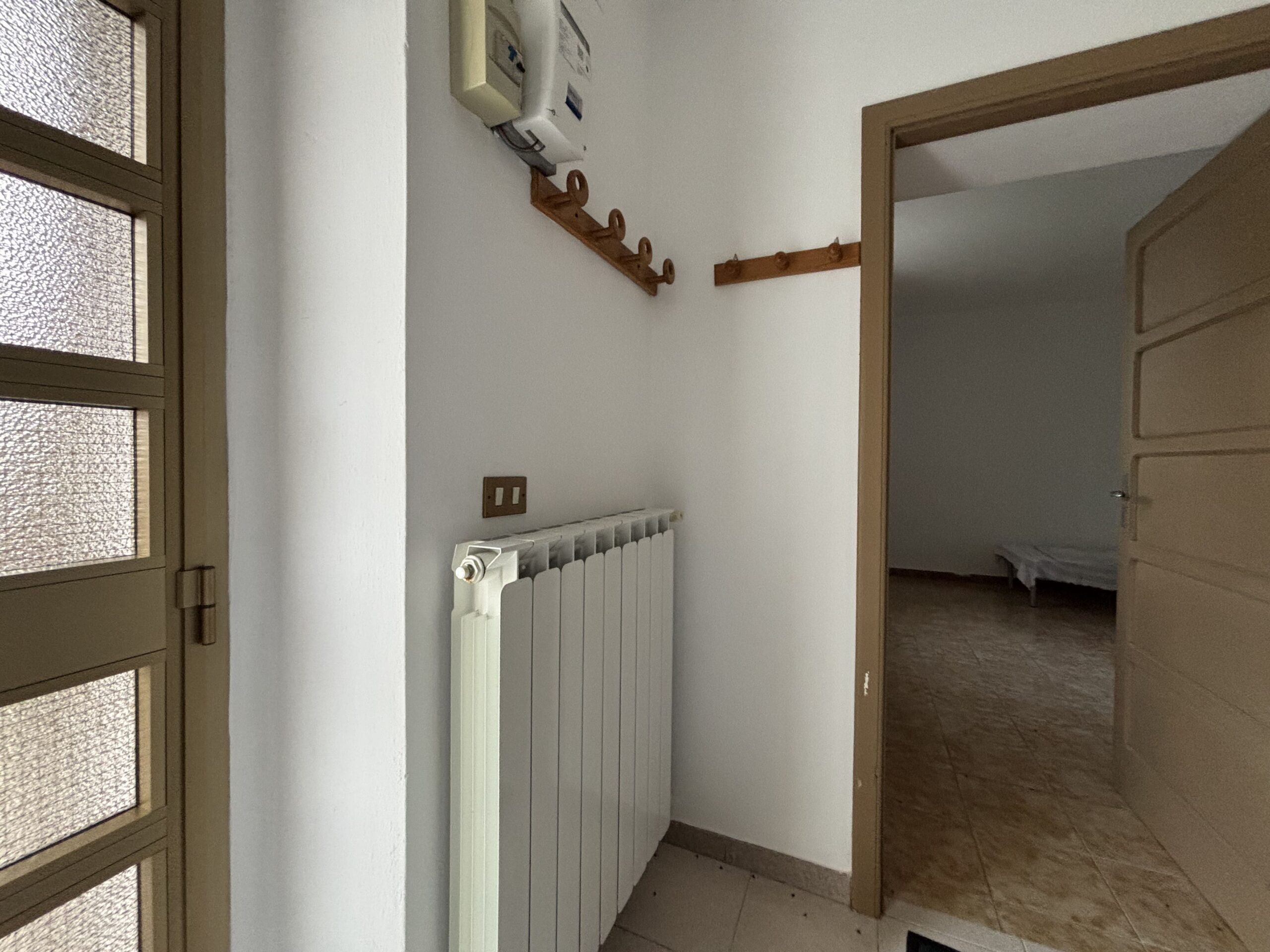 Lauria - independent house with great potential.