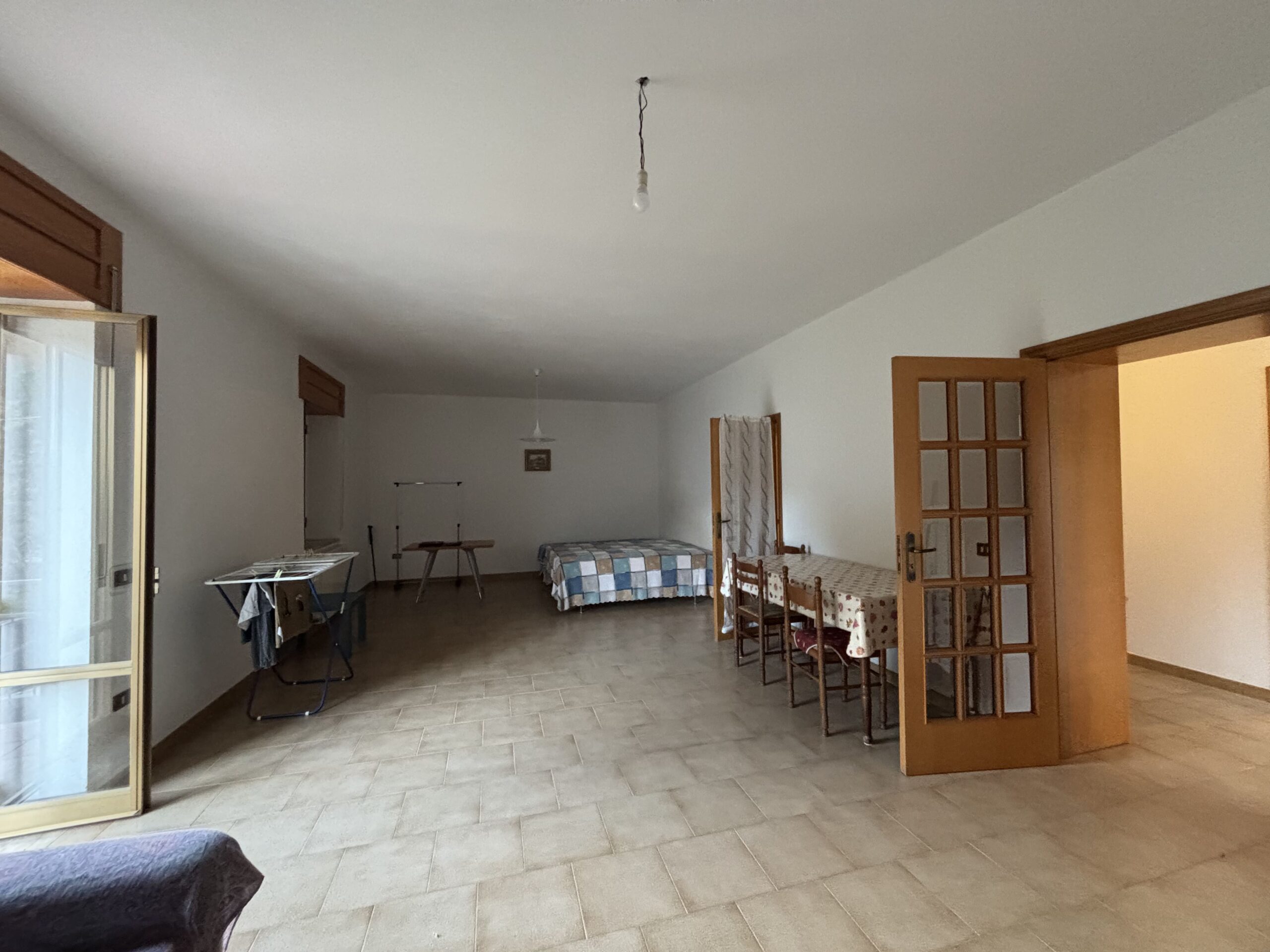 Lauria - independent house with great potential.