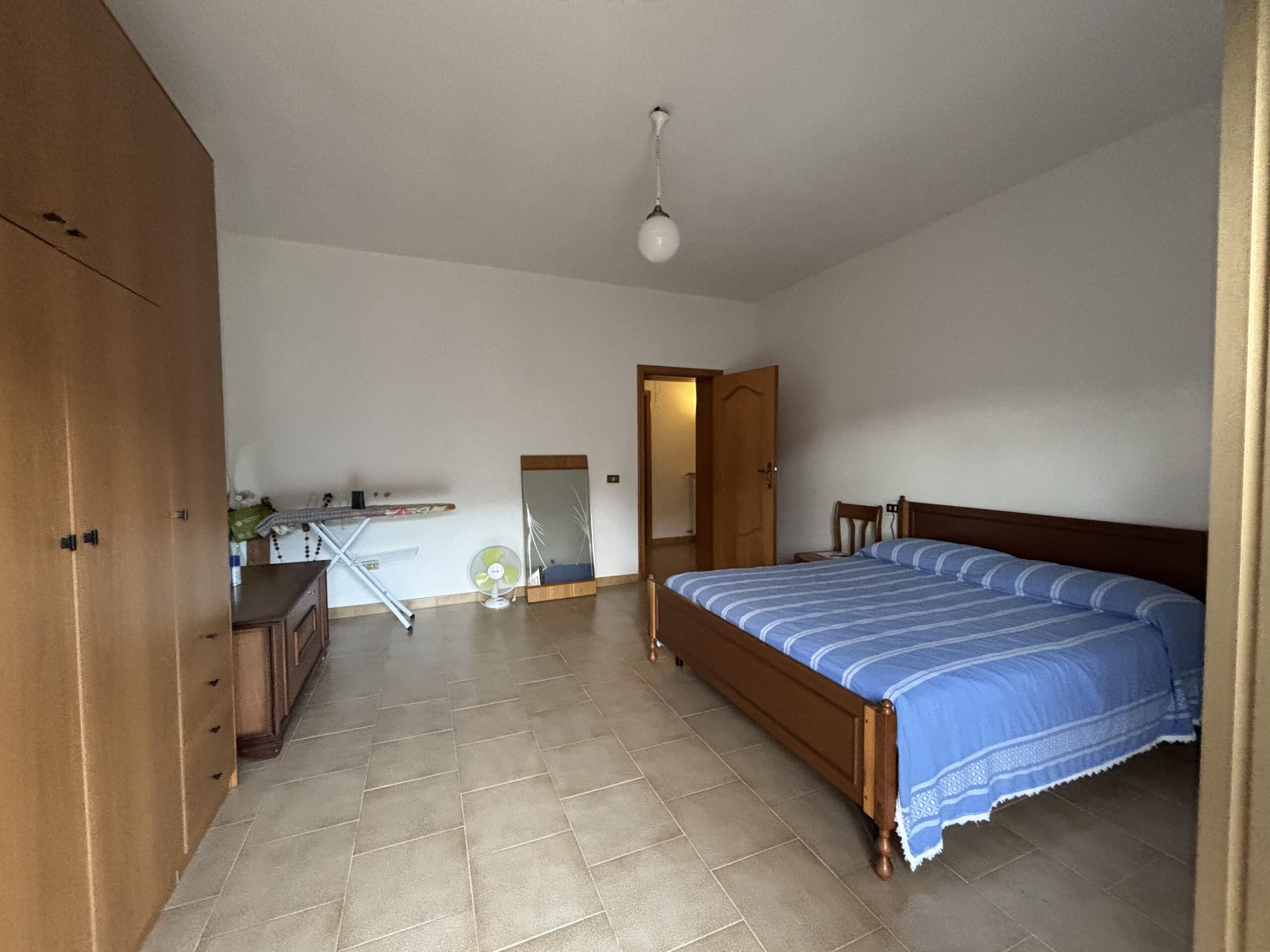 Lauria - independent house with great potential.