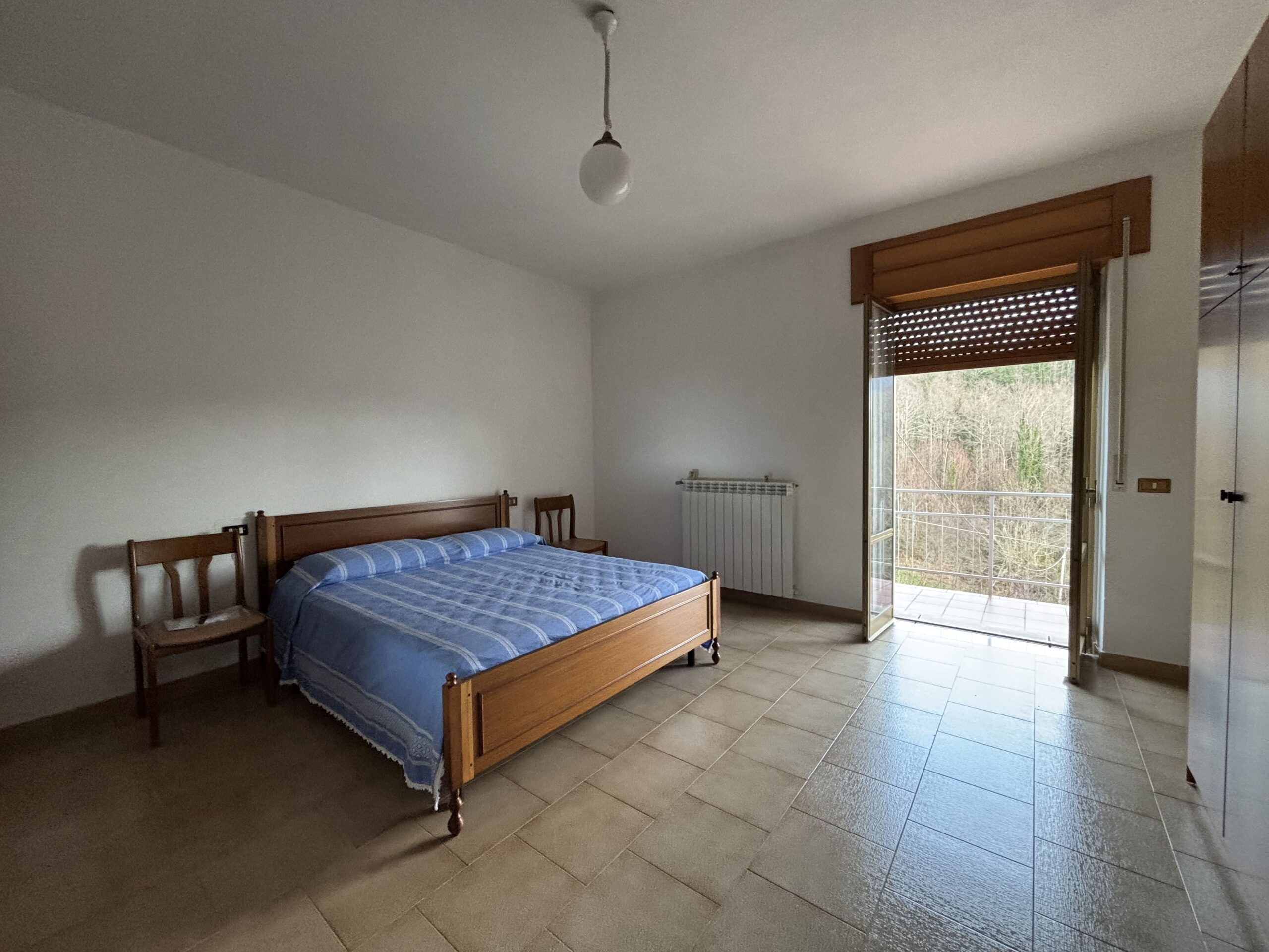 Lauria - independent house with great potential.