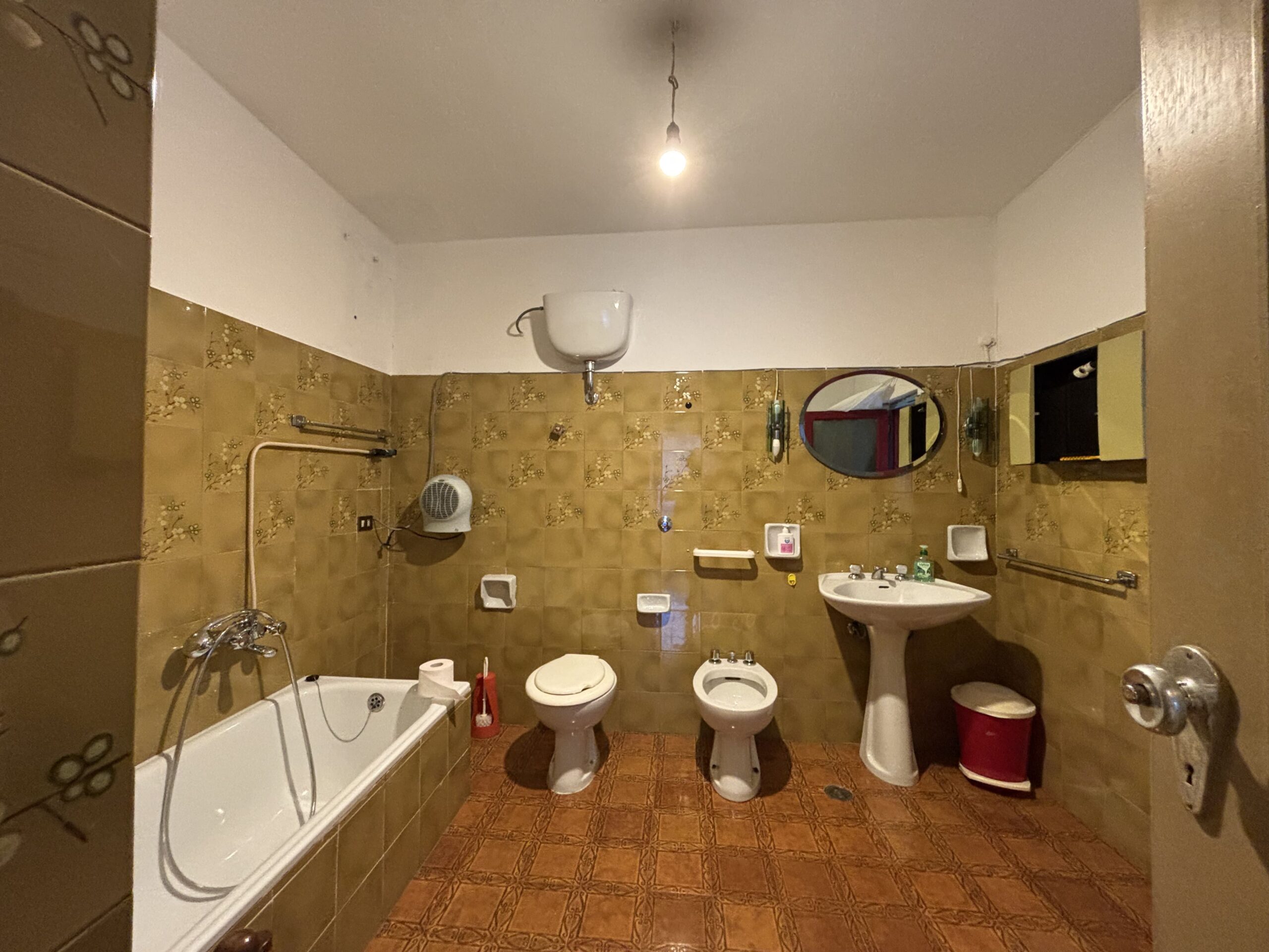 Lauria - independent house with great potential.