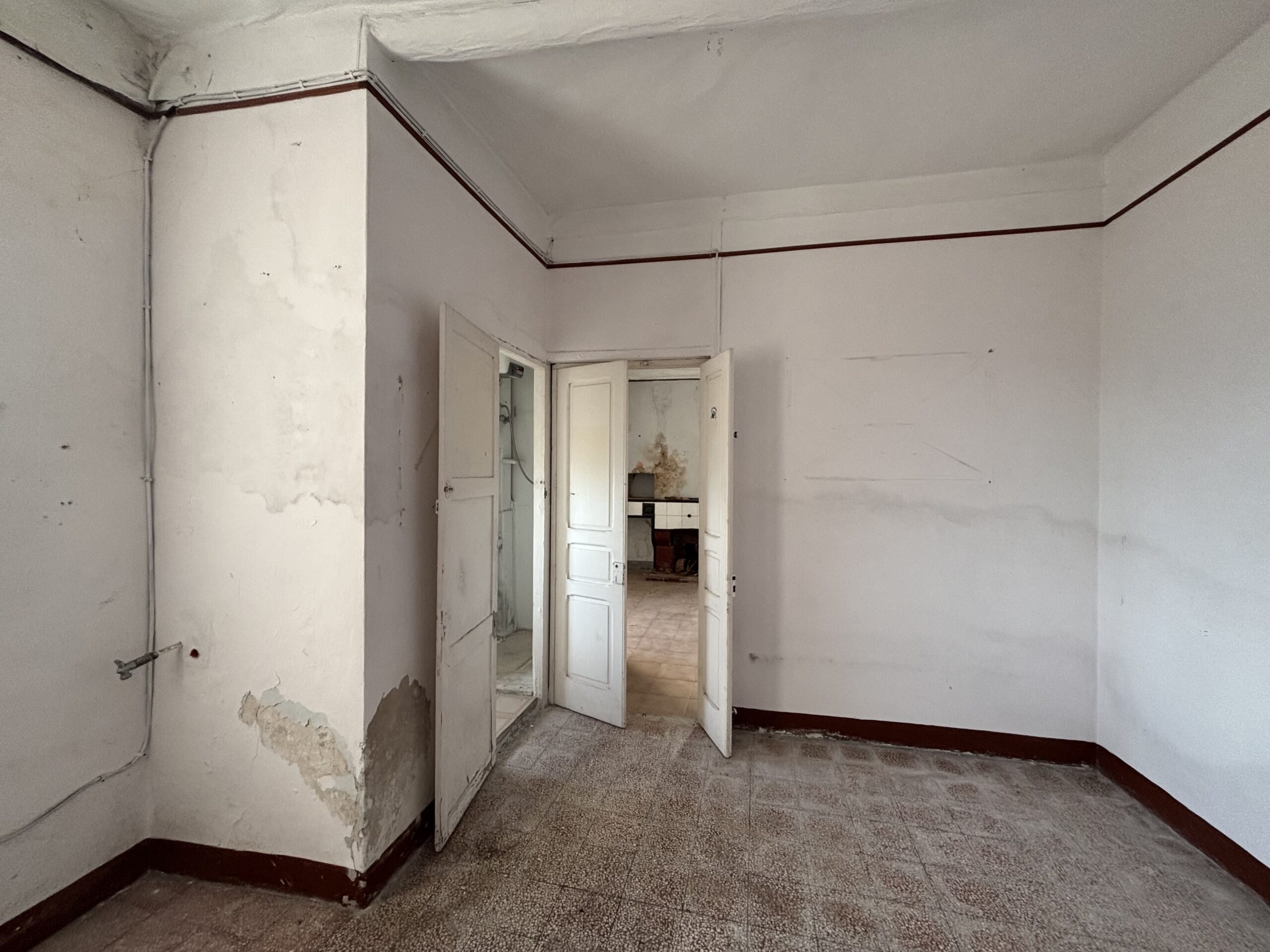 Home to be renovated in Lauria, province of Potenza.