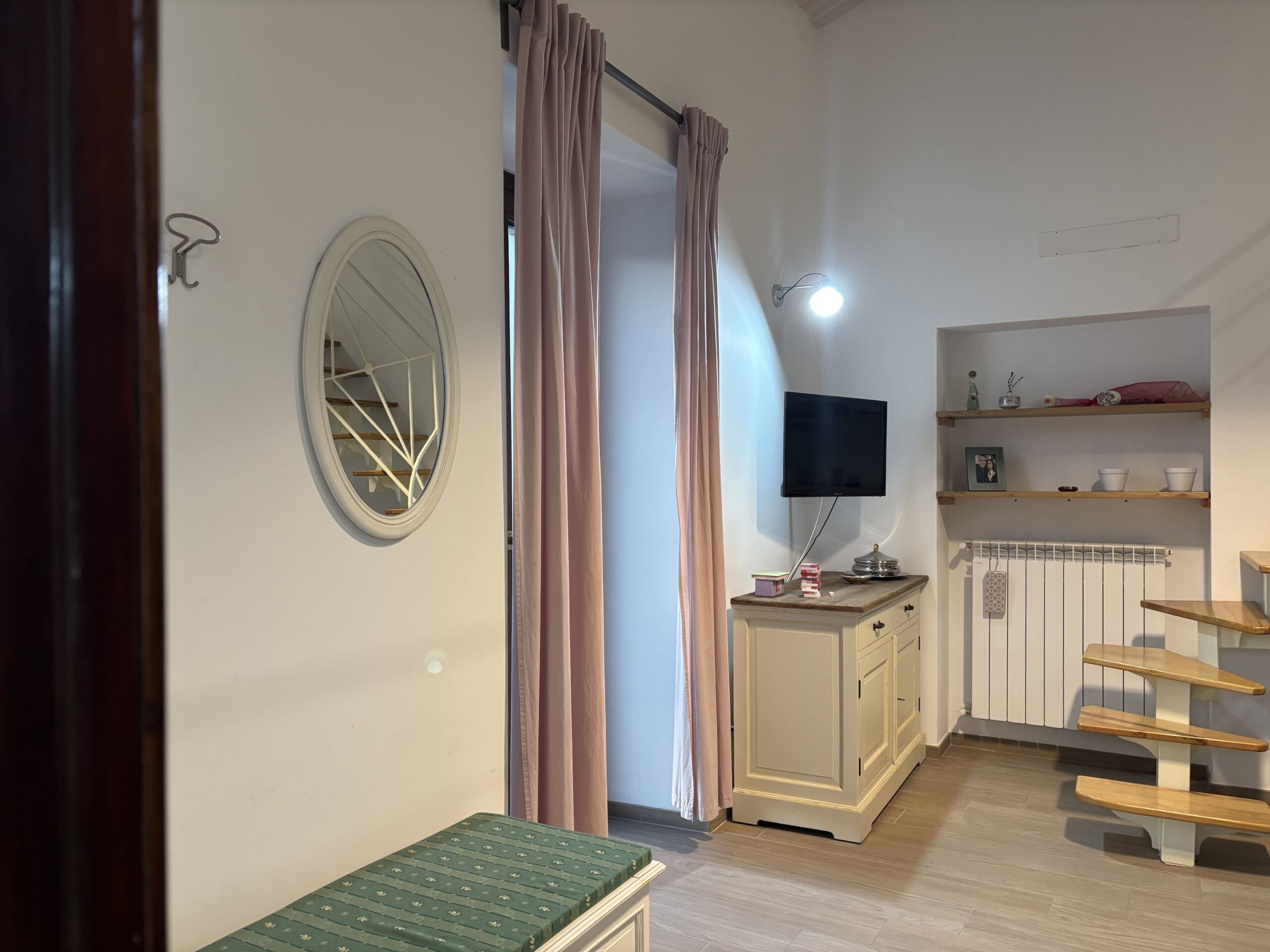 Modern furnished house with mountain views in Lauria.