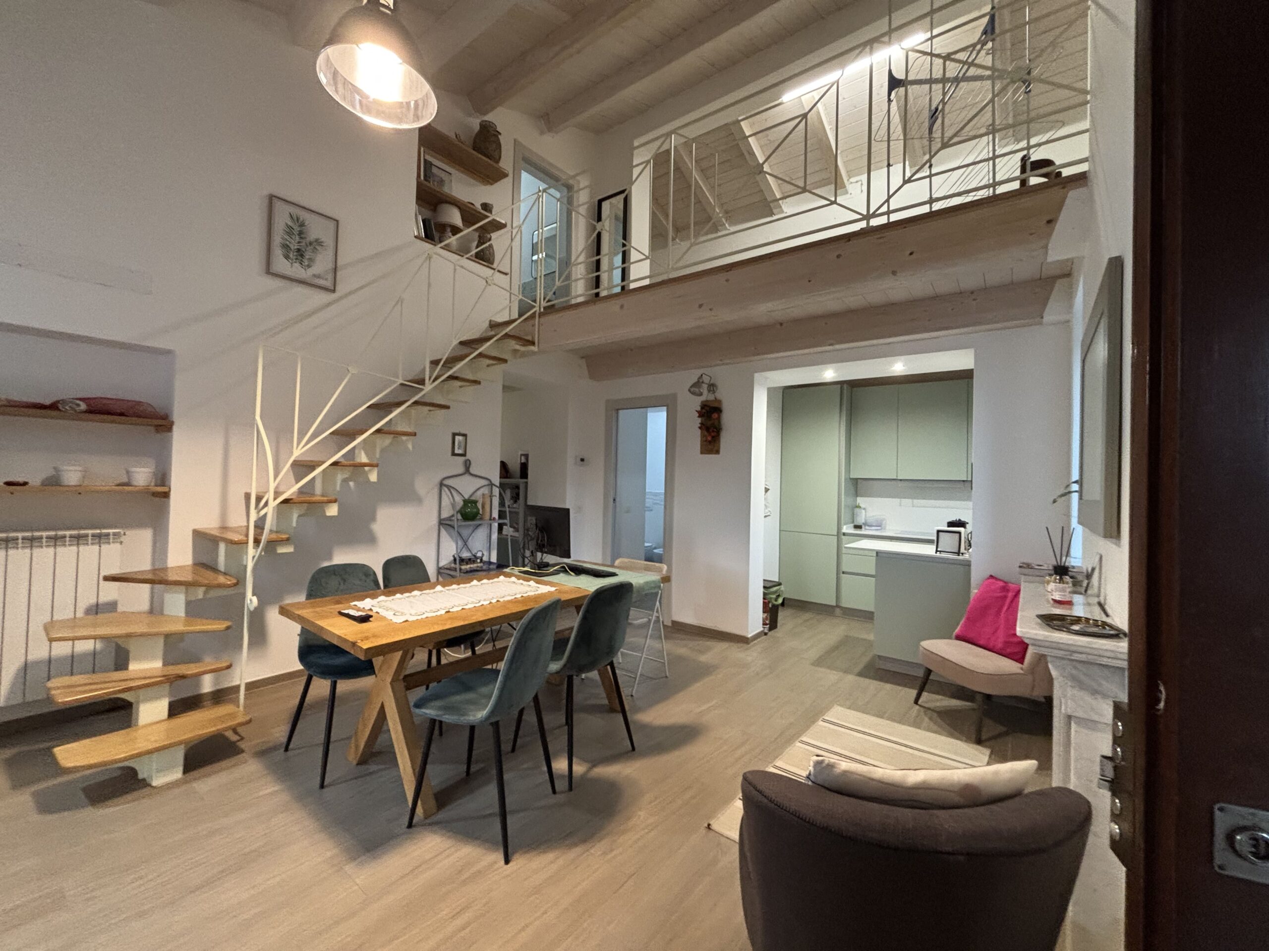 Modern furnished house with mountain views in Lauria.