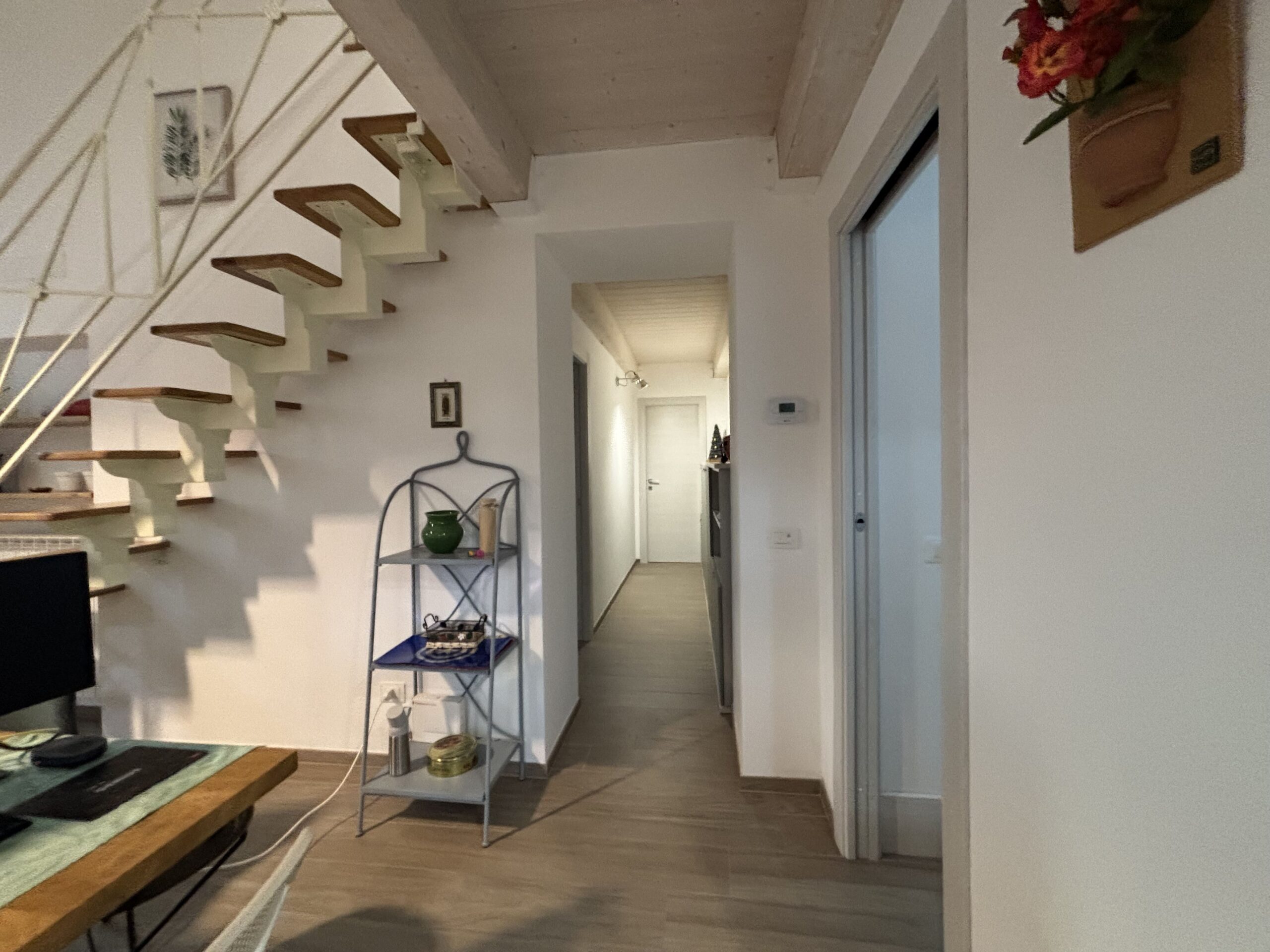 Modern furnished house with mountain views in Lauria.