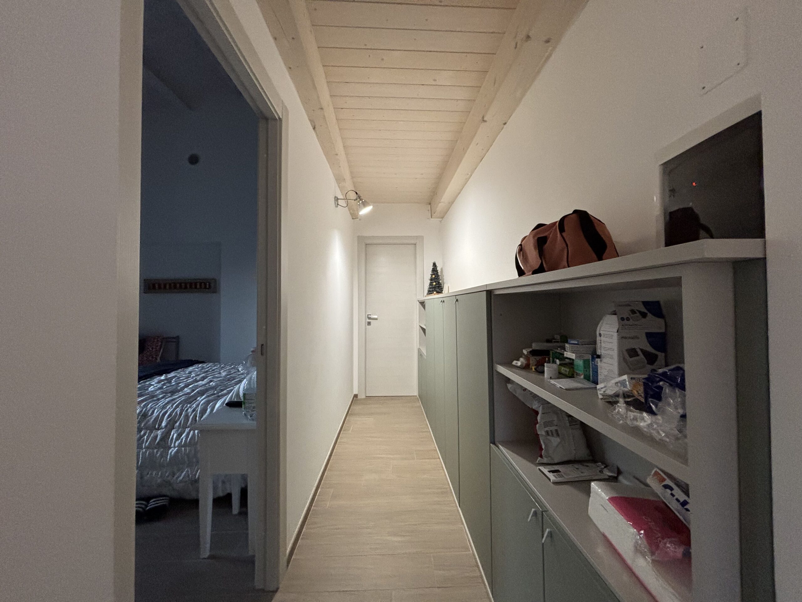 Modern furnished house with mountain views in Lauria.