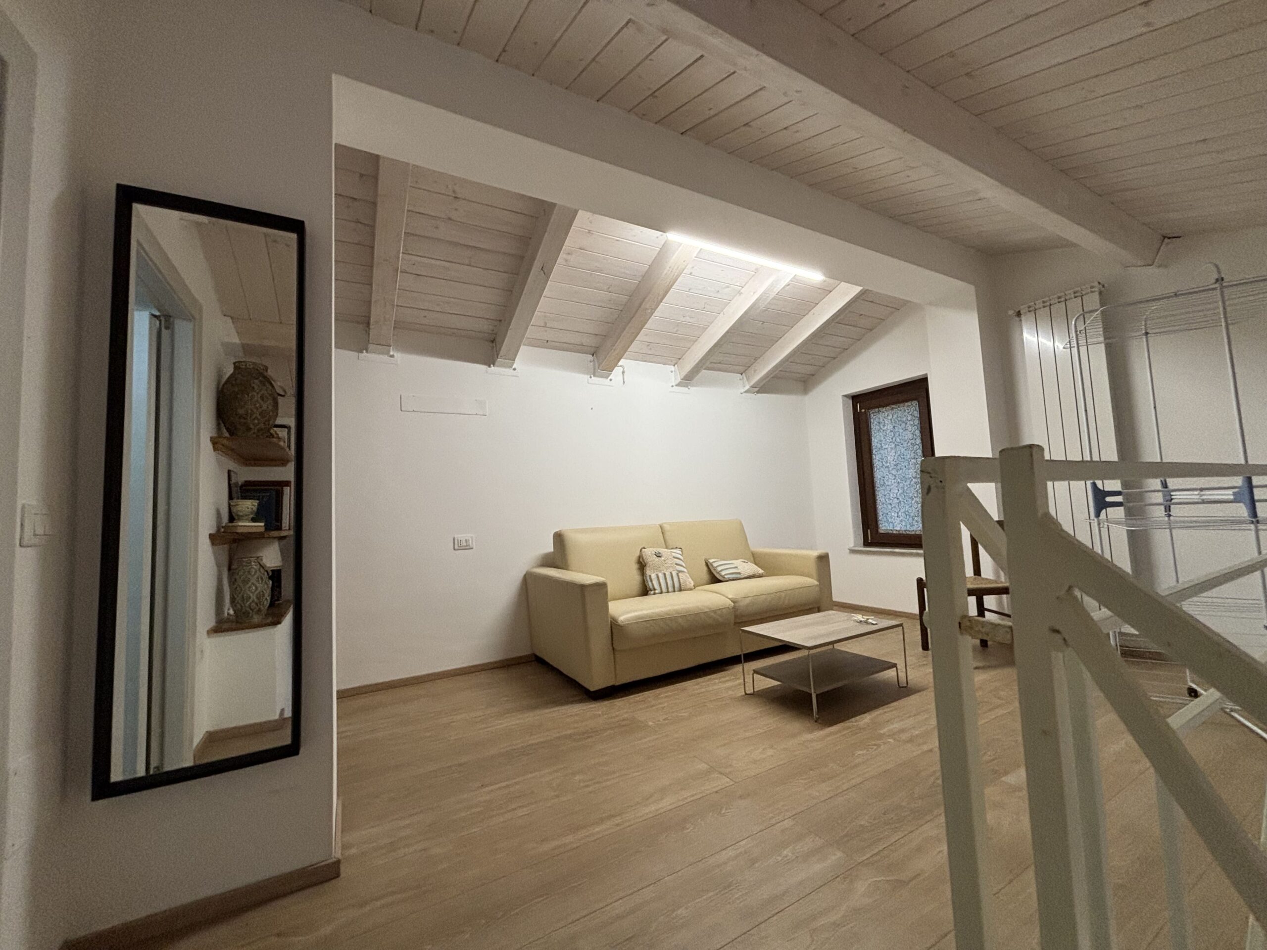 Modern furnished house with mountain views in Lauria.