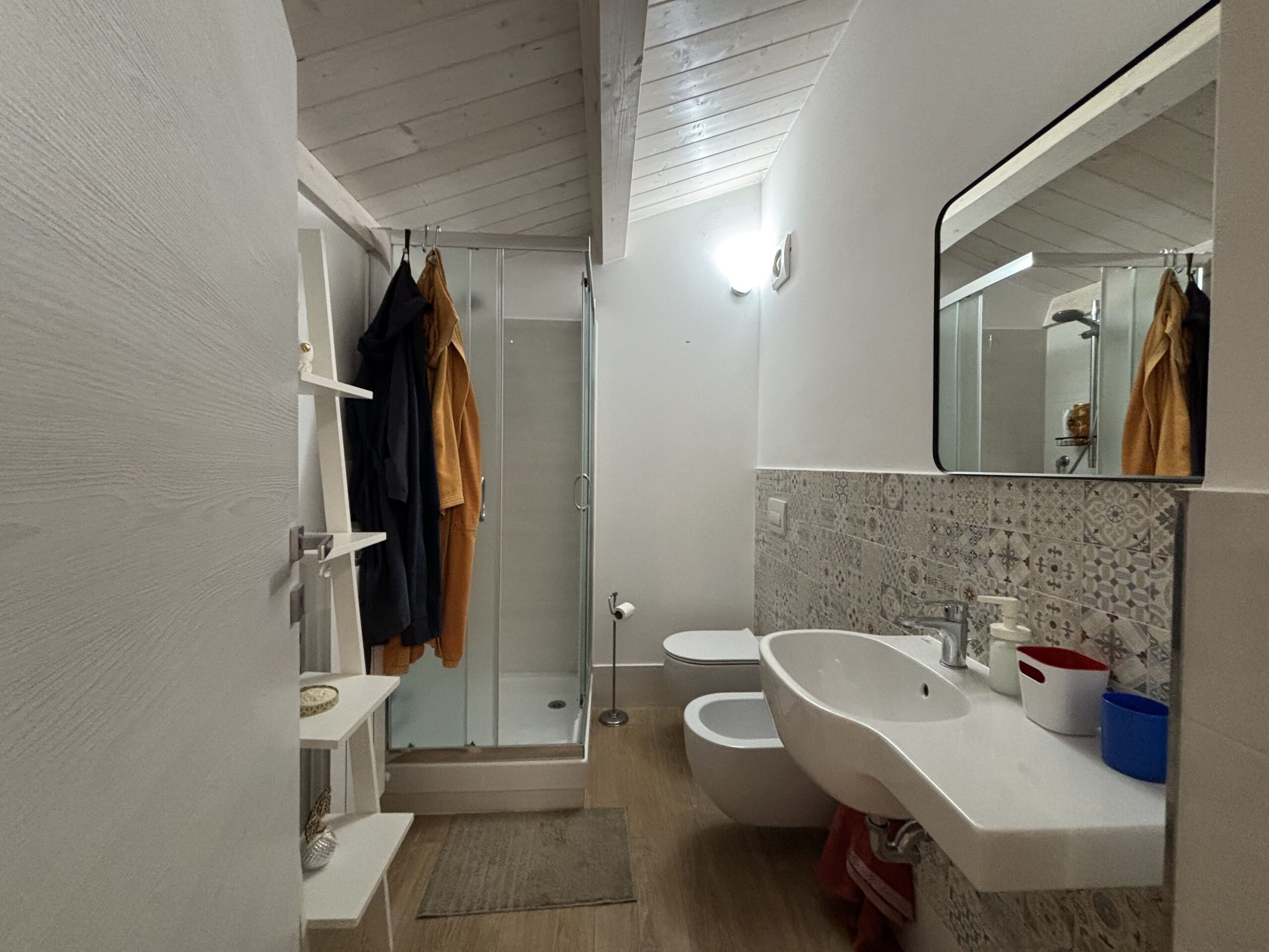 Modern furnished house with mountain views in Lauria.