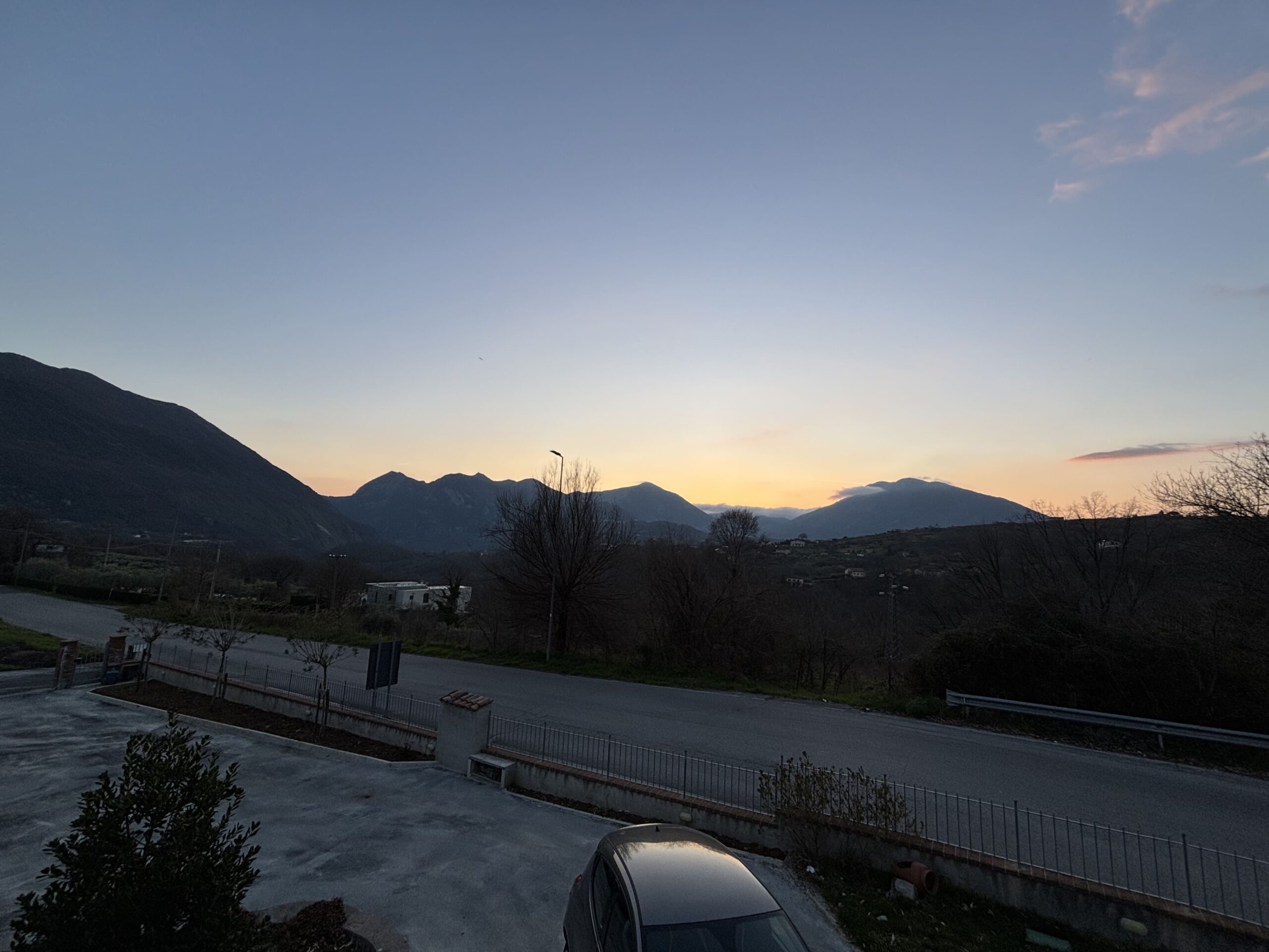 Modern furnished house with mountain views in Lauria.