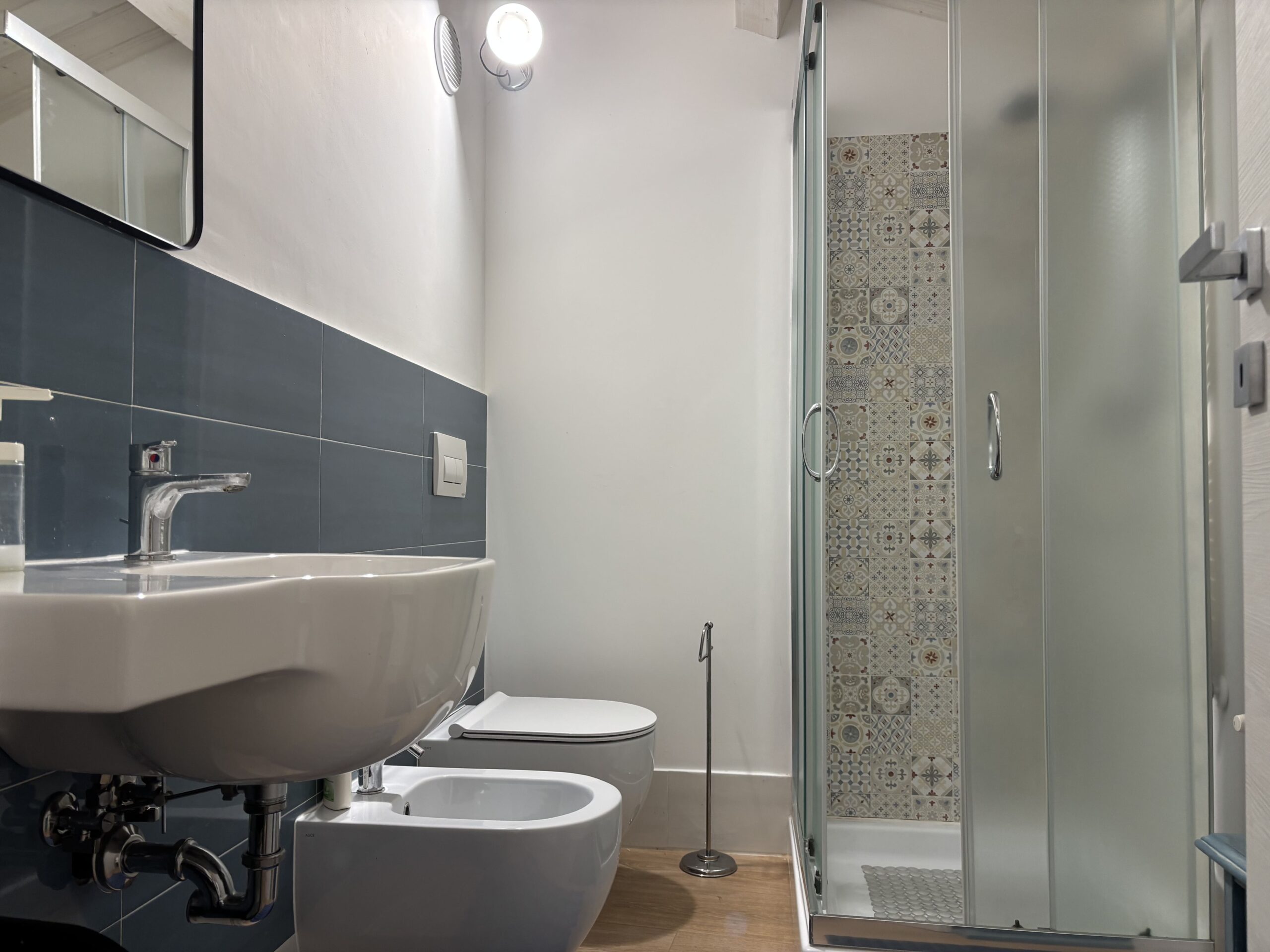 Modern furnished house with mountain views in Lauria.