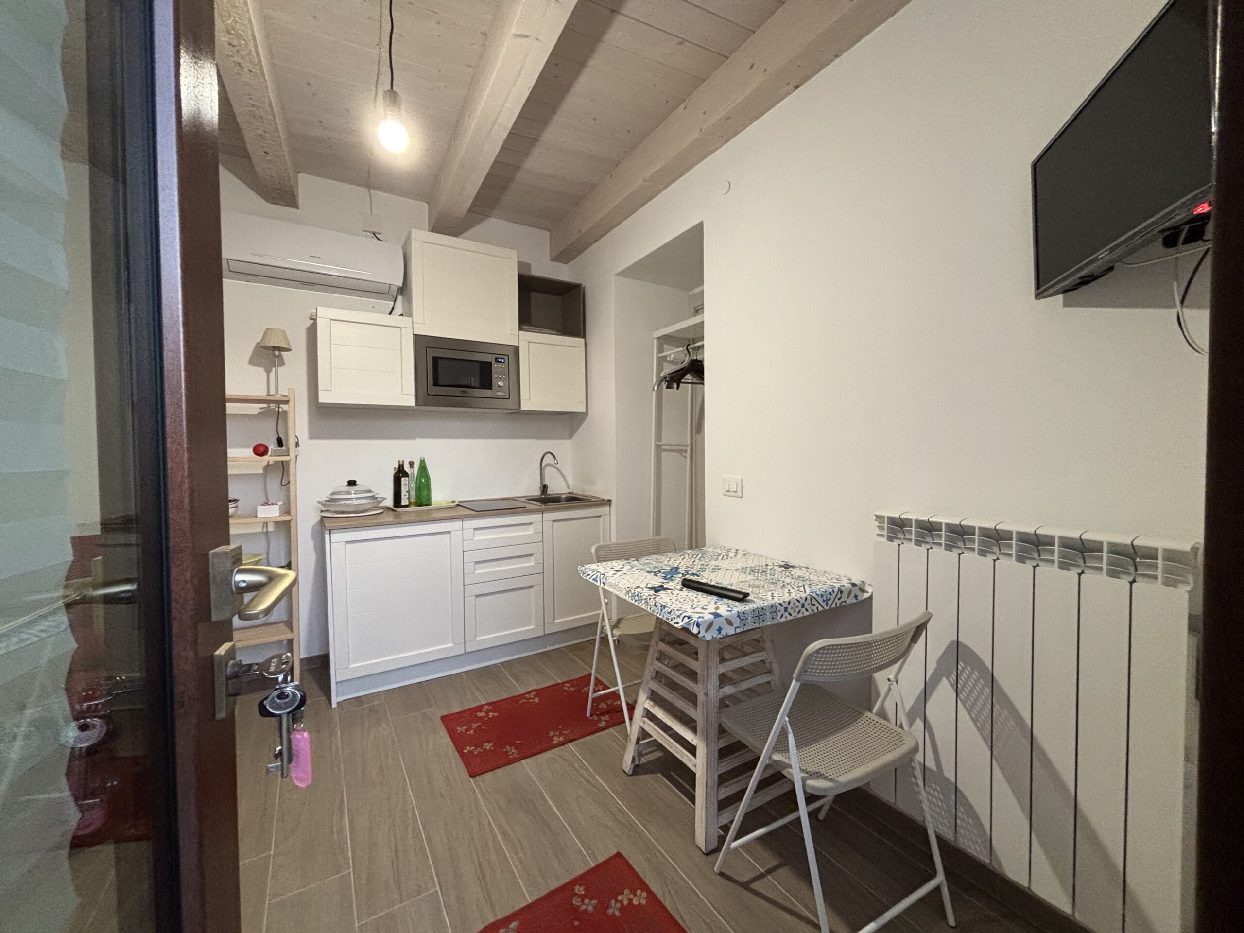 Modern furnished house with mountain views in Lauria.