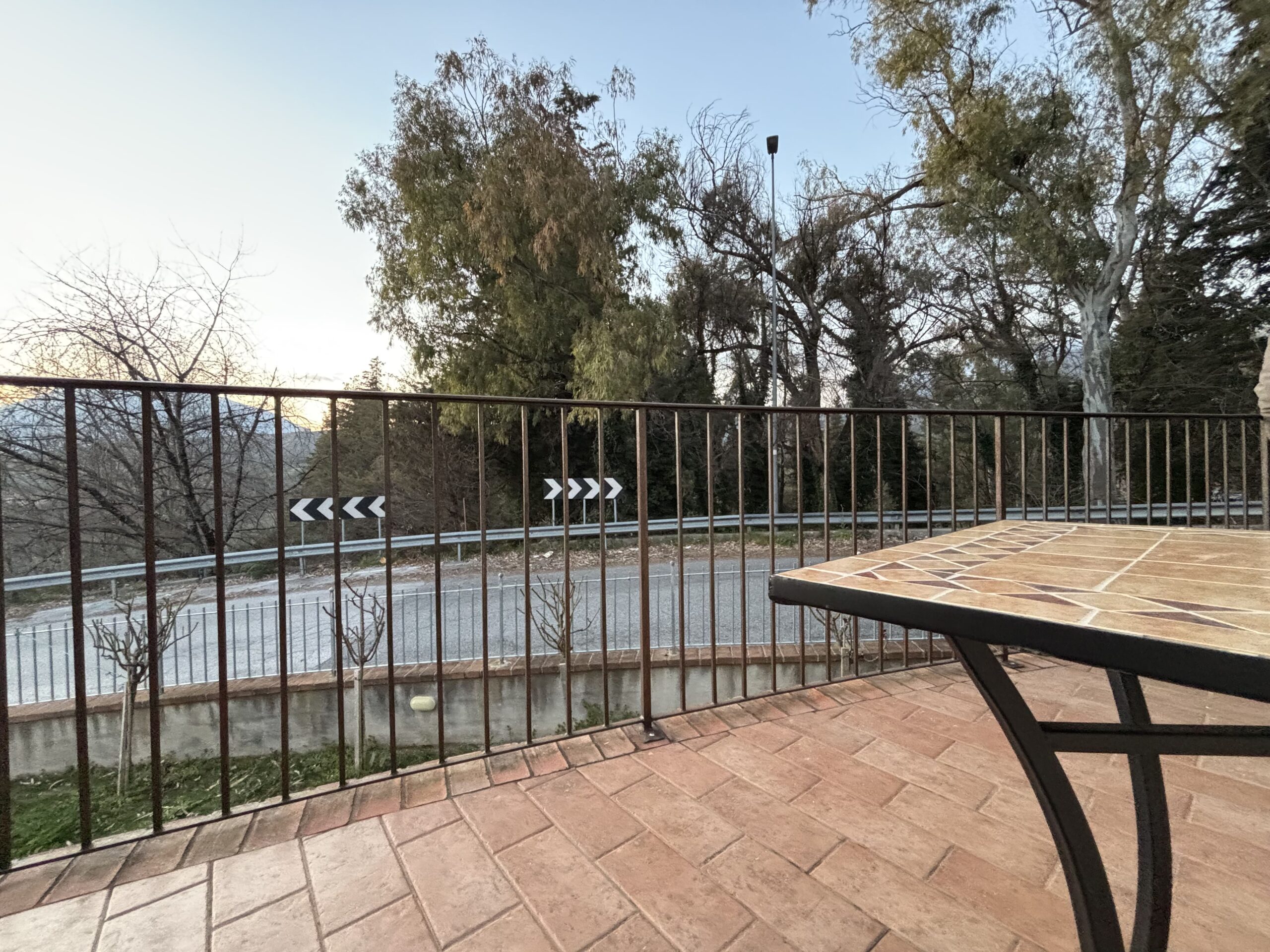 Modern furnished house with mountain views in Lauria.