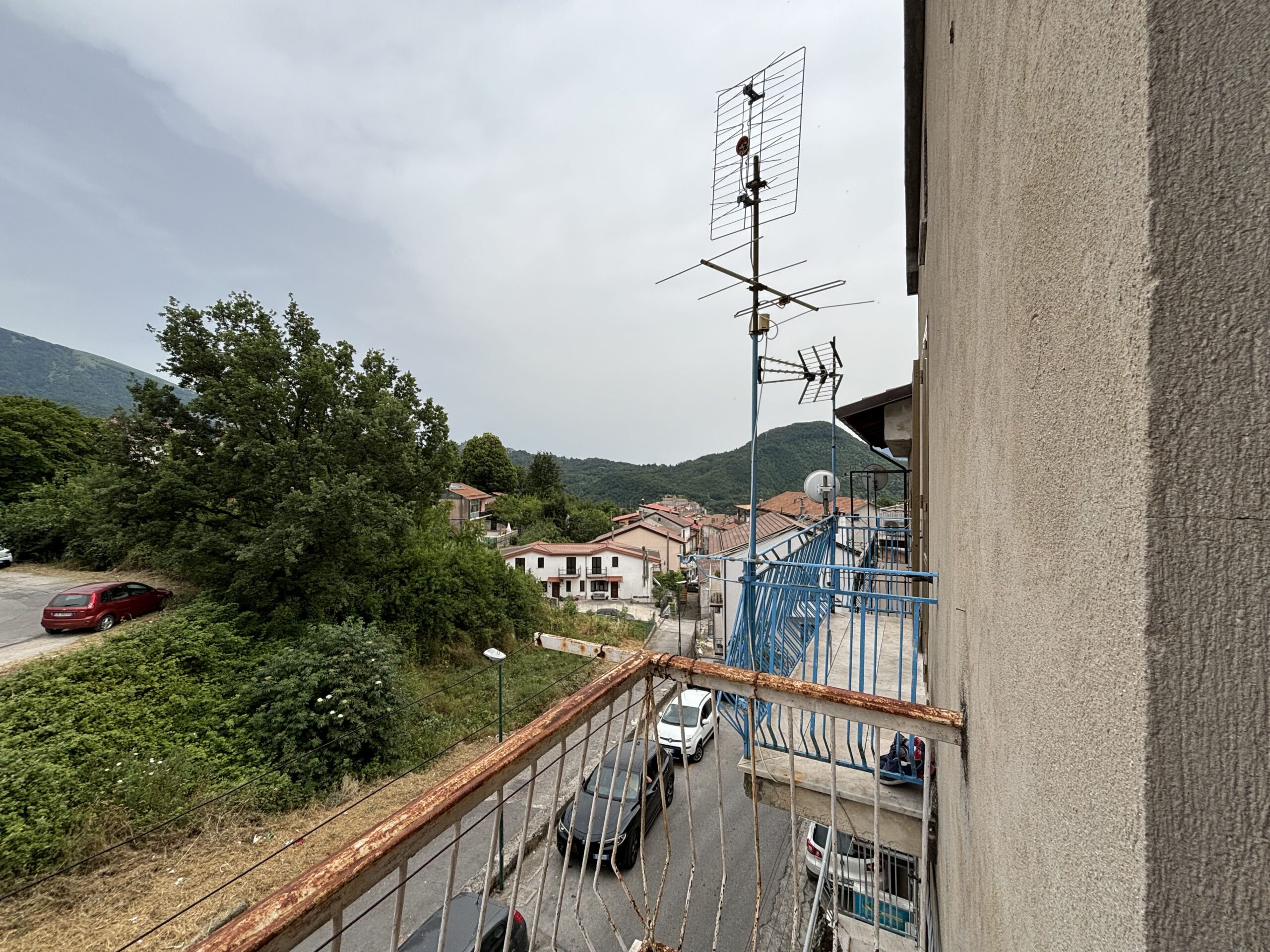 Lagonegro - house for renovation in the city centre.