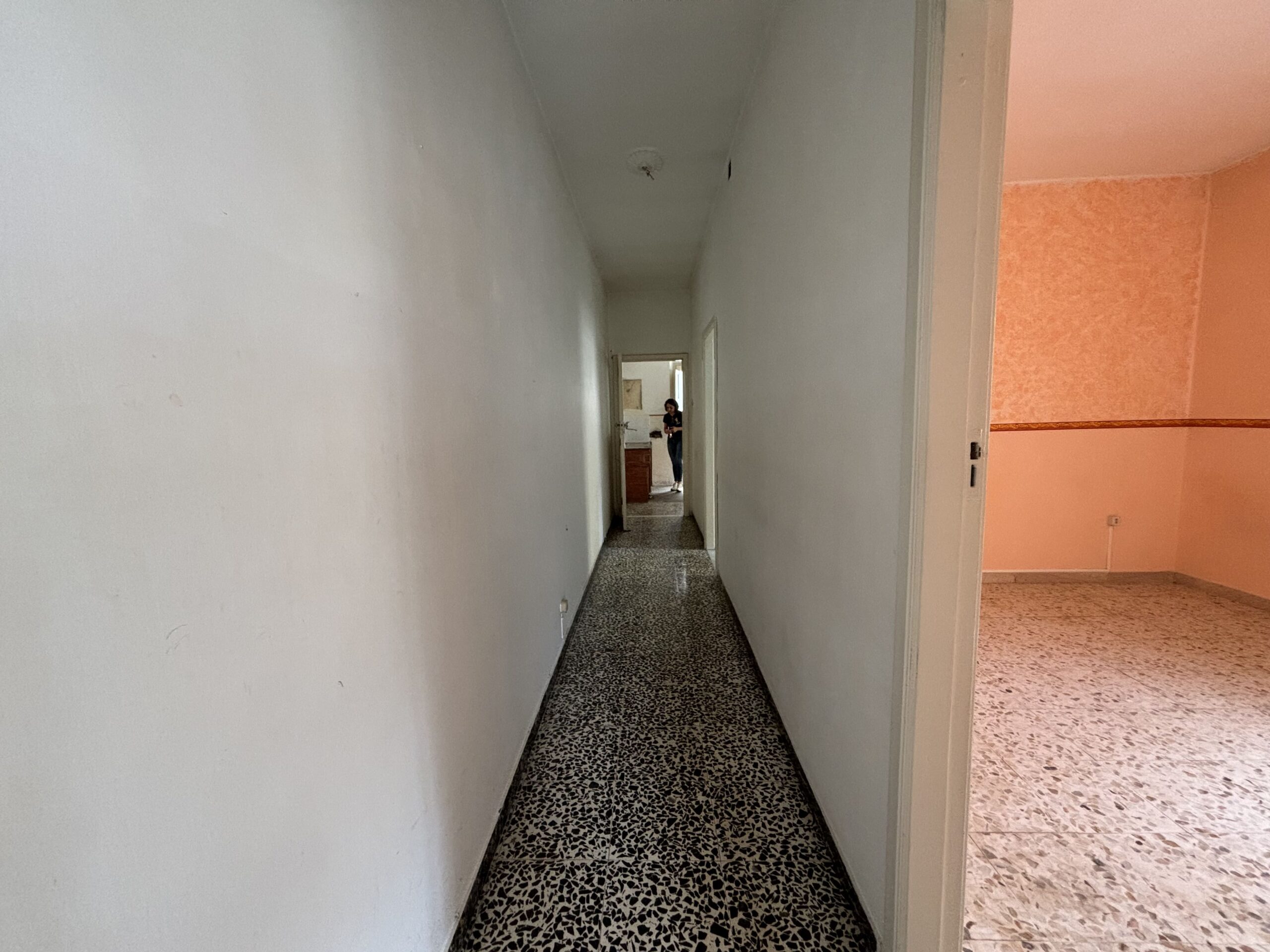 Lagonegro - house for renovation in the city centre.