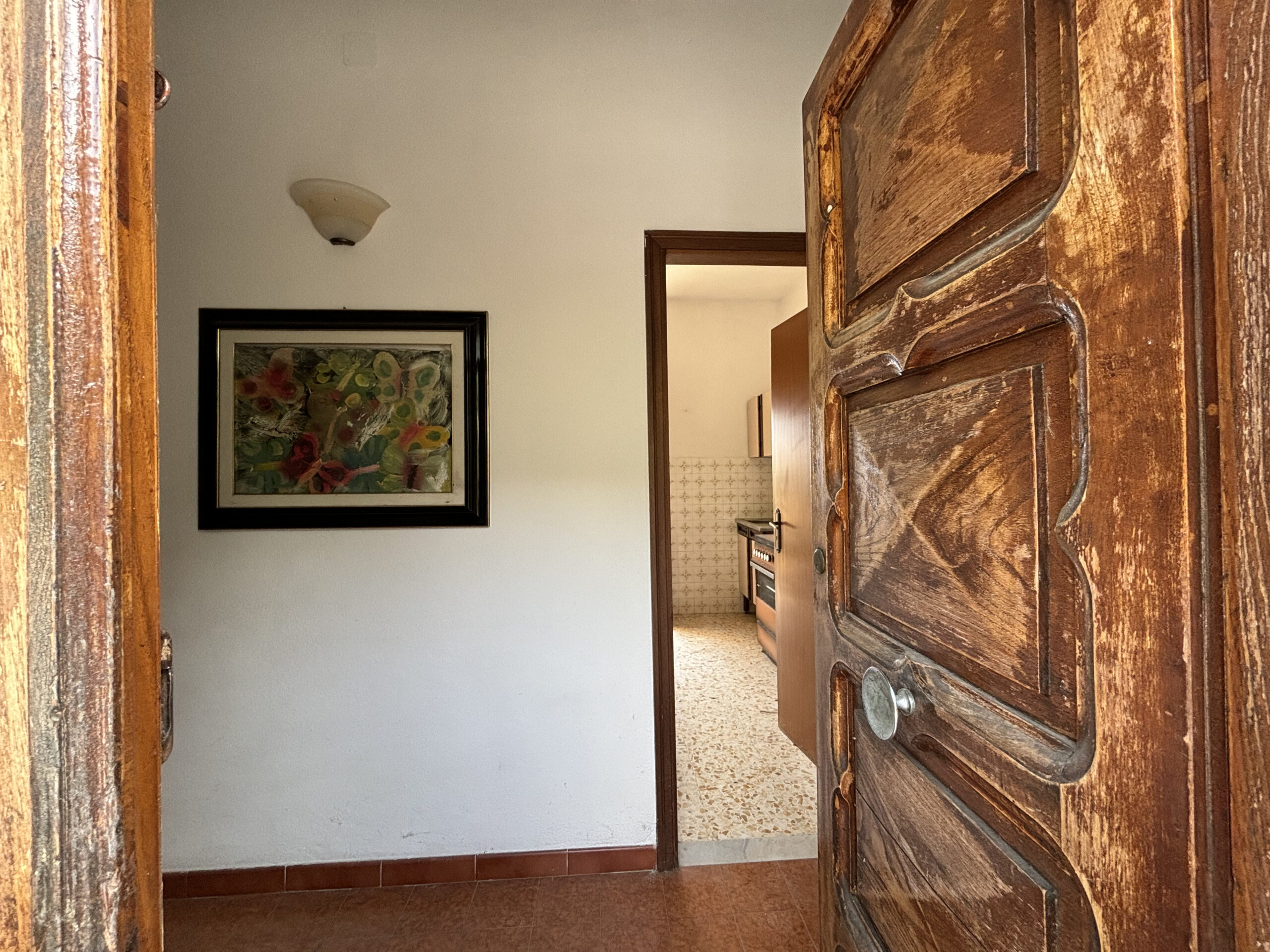 Nemoli Lago - casa da ristrutturare o demolire con terreno edificabile.