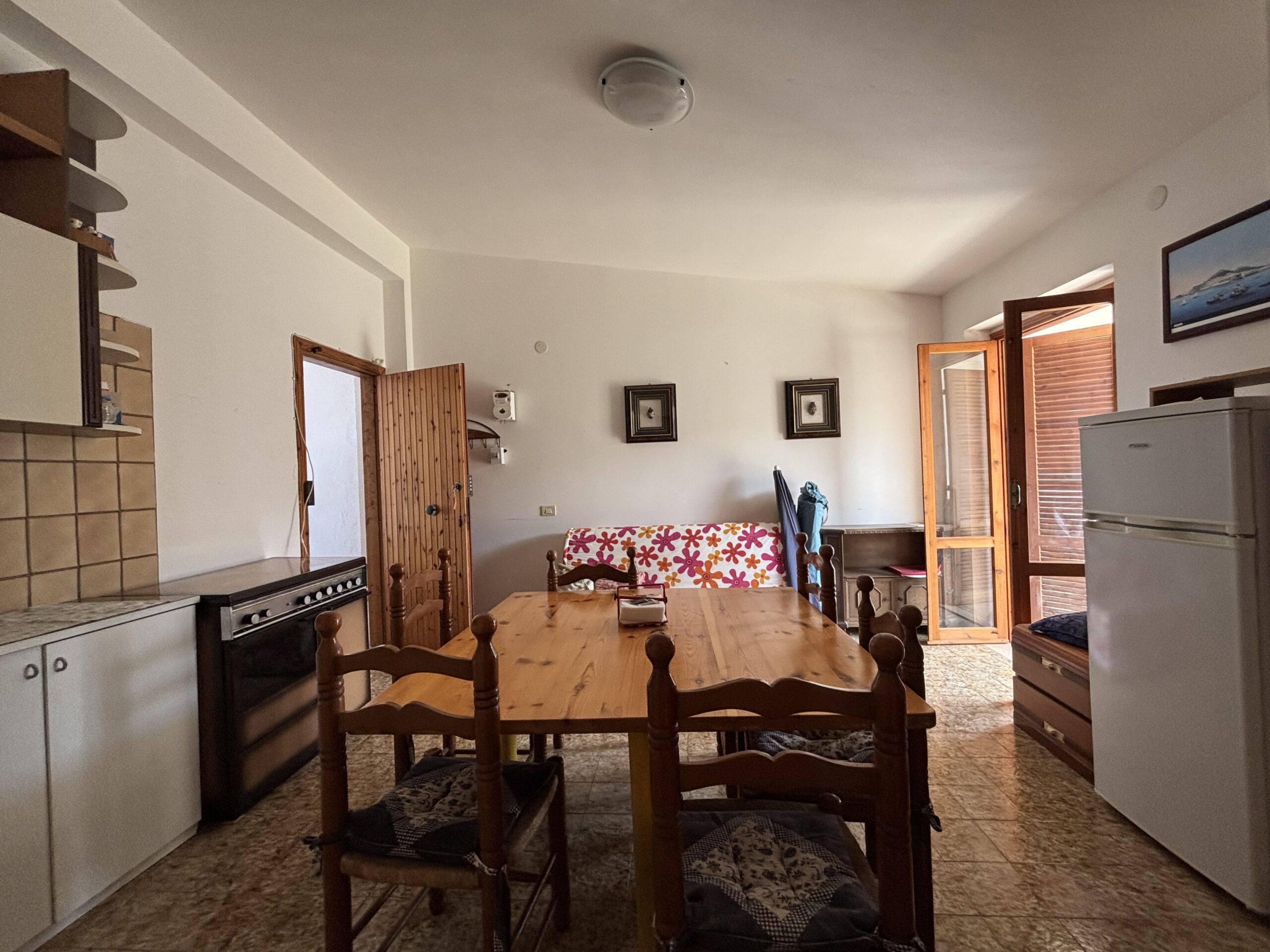 Bargain price flat in Scalea.