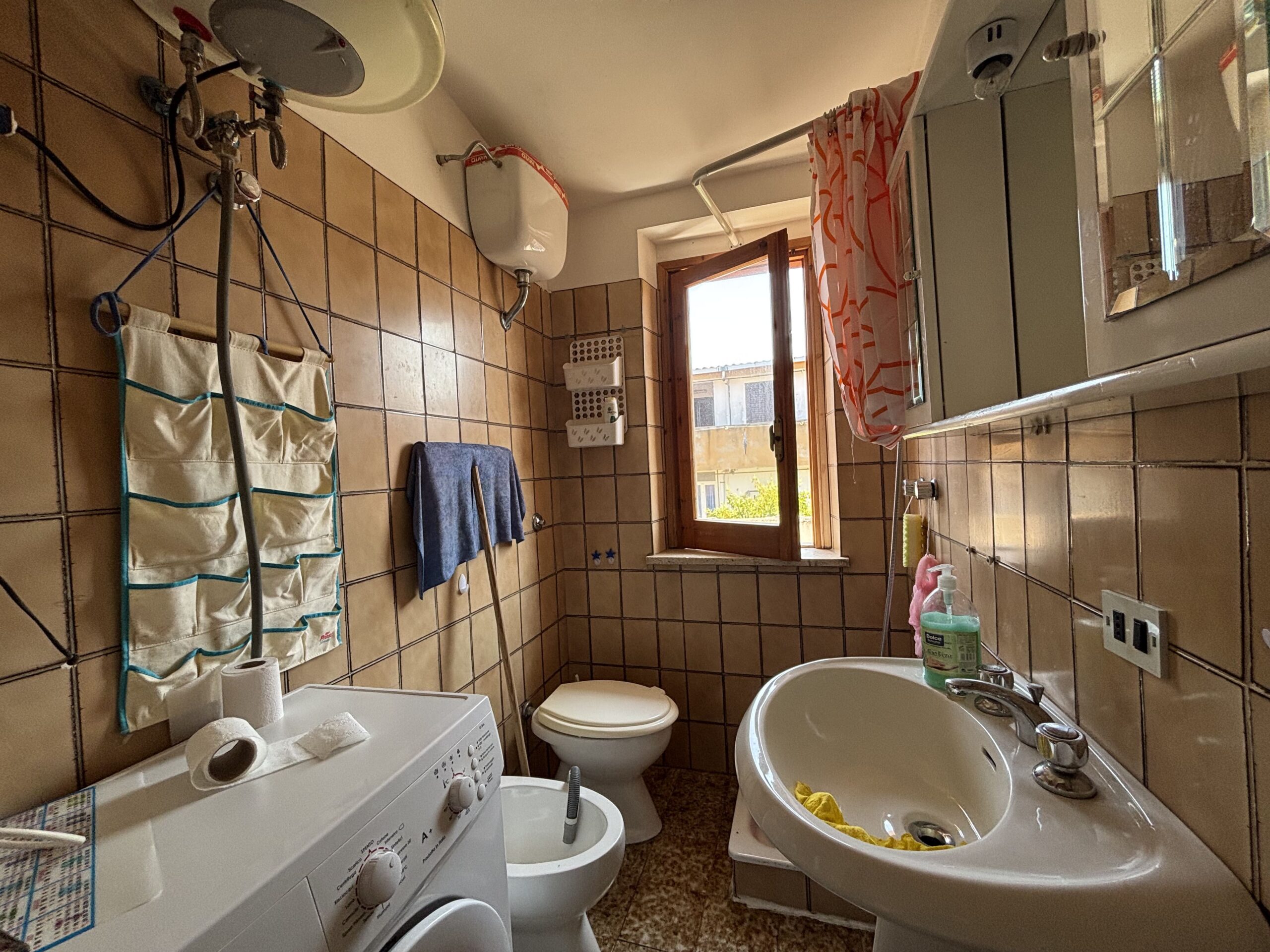 Bargain price flat in Scalea.