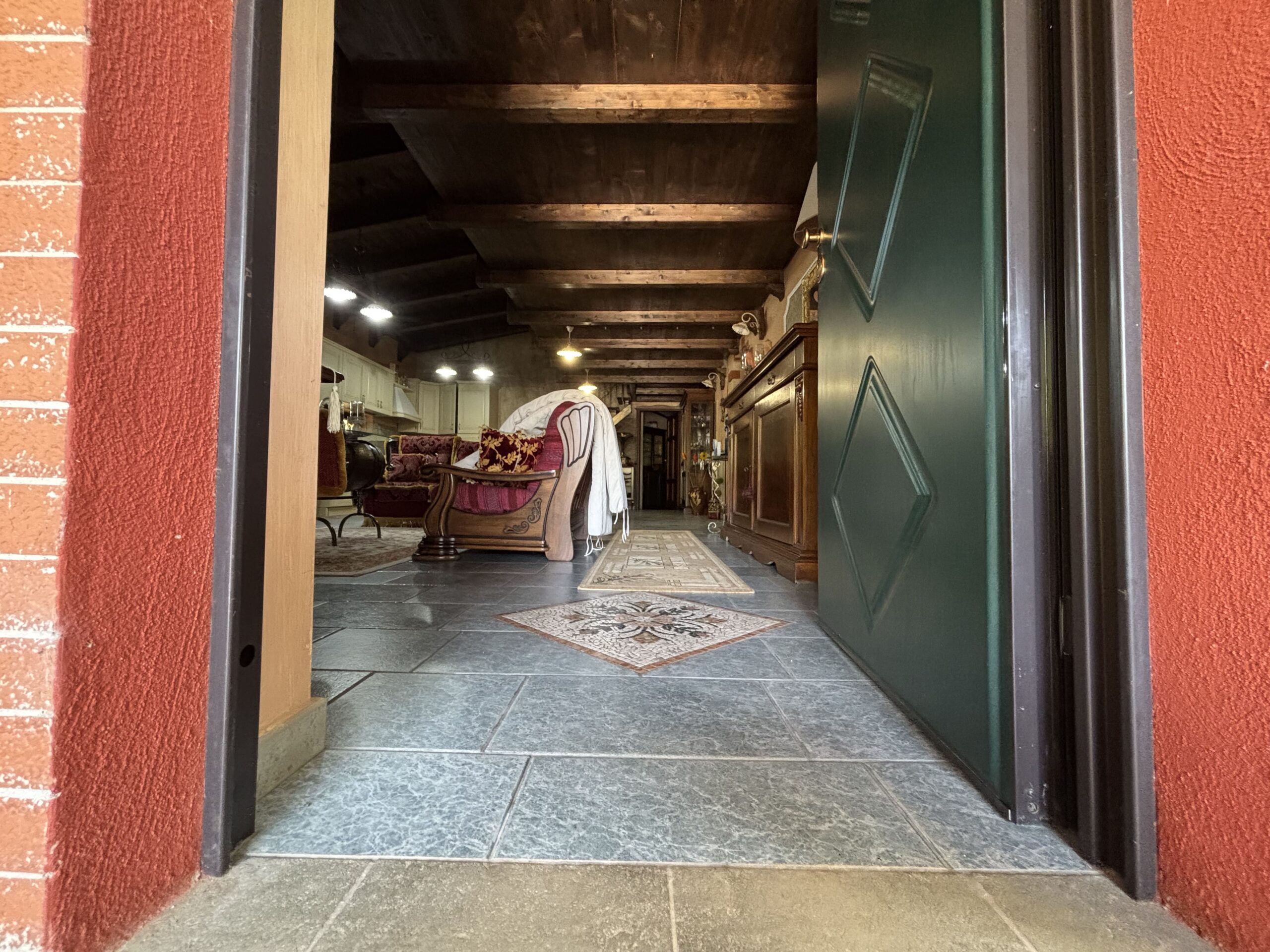 Your retreat in Morano Calabro - a phenomenal estate with olive trees.