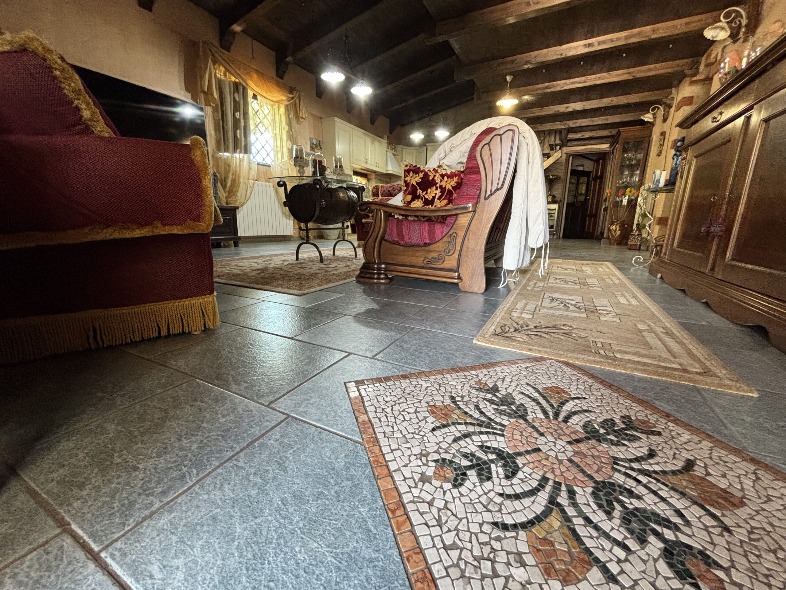 Your retreat in Morano Calabro - a phenomenal estate with olive trees.