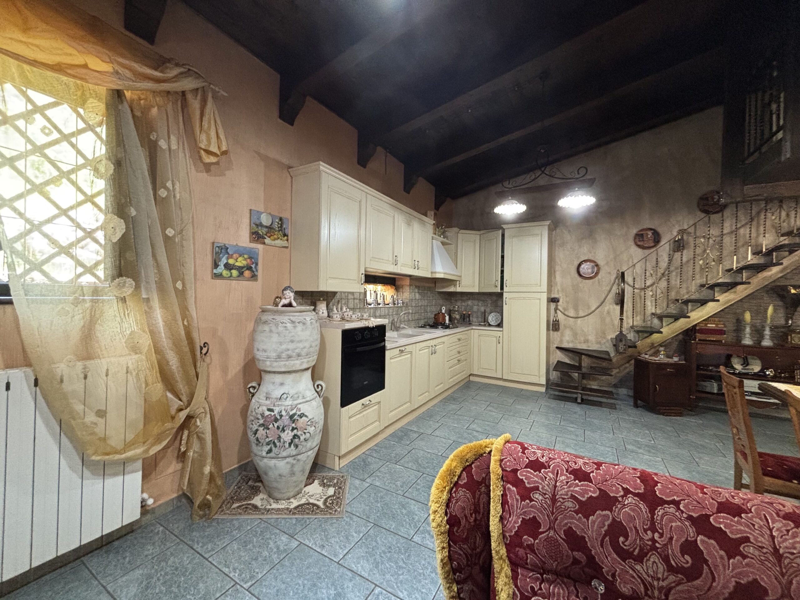 Your retreat in Morano Calabro - a phenomenal estate with olive trees.