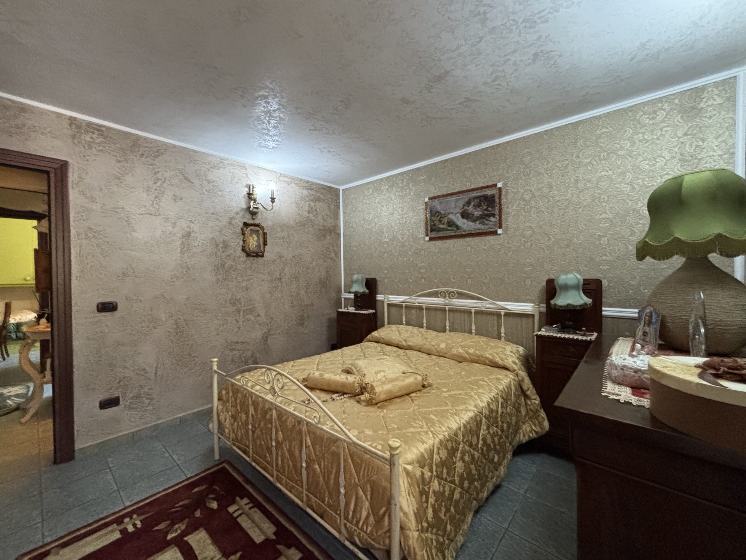 Your retreat in Morano Calabro - a phenomenal estate with olive trees.