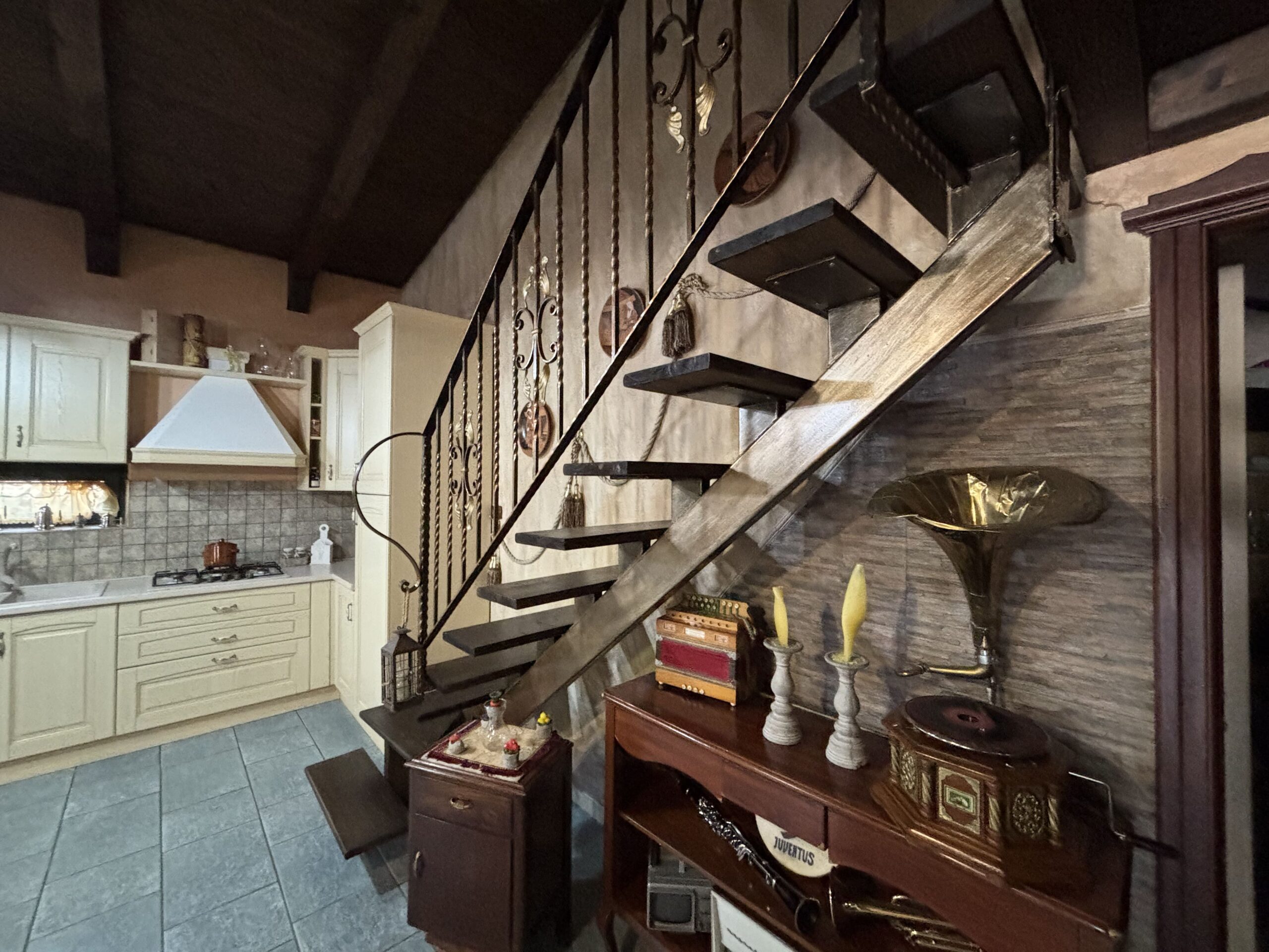 Your retreat in Morano Calabro - a phenomenal estate with olive trees.