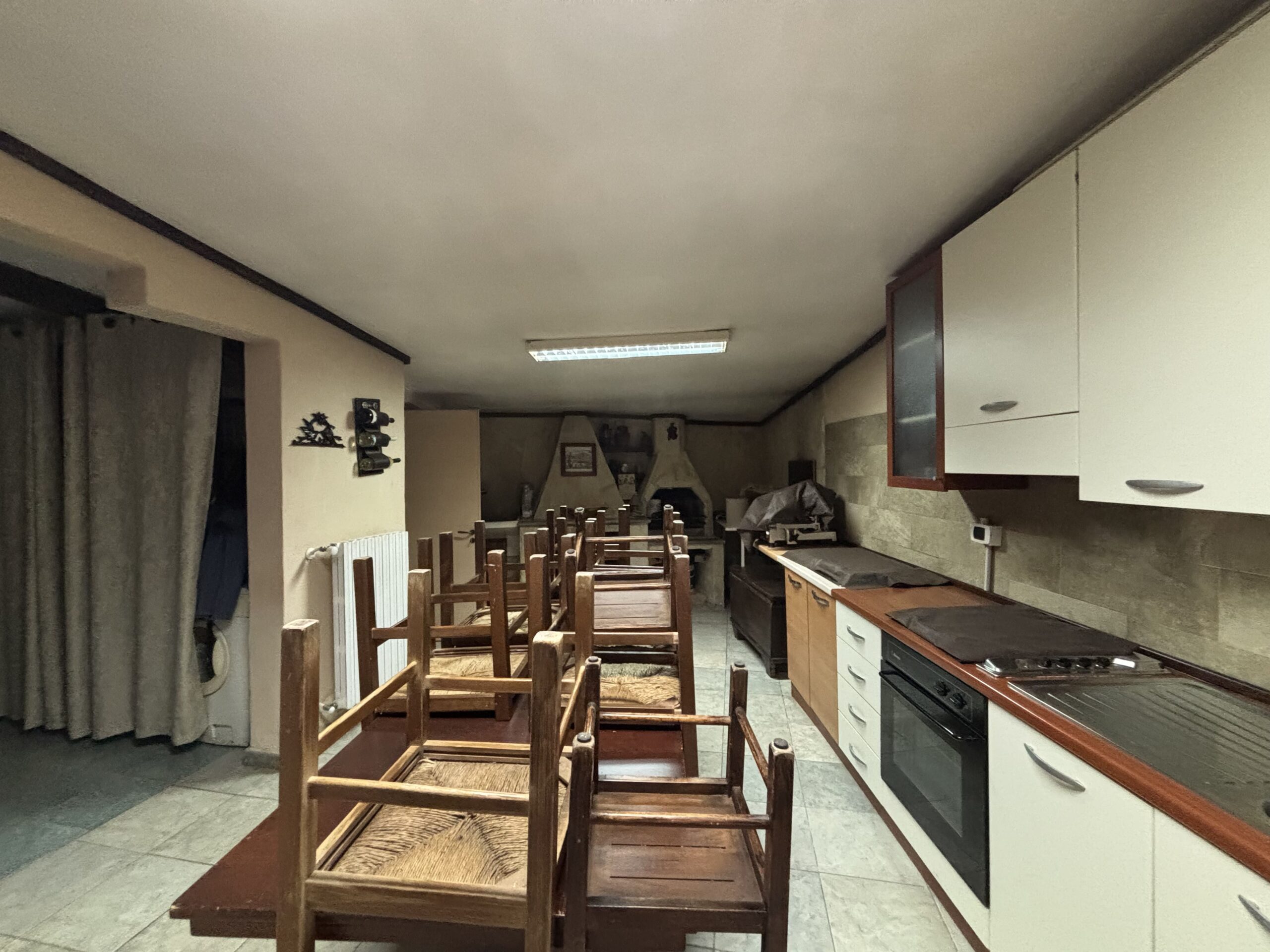 Your retreat in Morano Calabro - a phenomenal estate with olive trees.