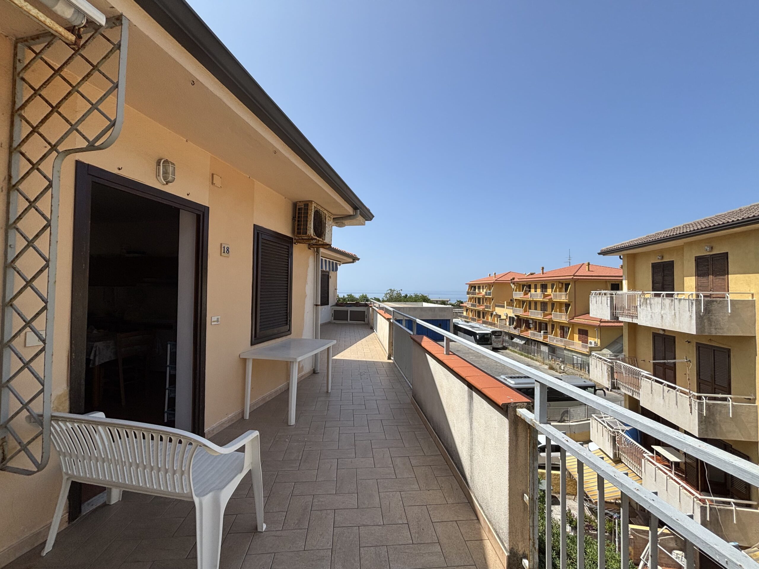 Property with sea views in Guardia Piemontese.