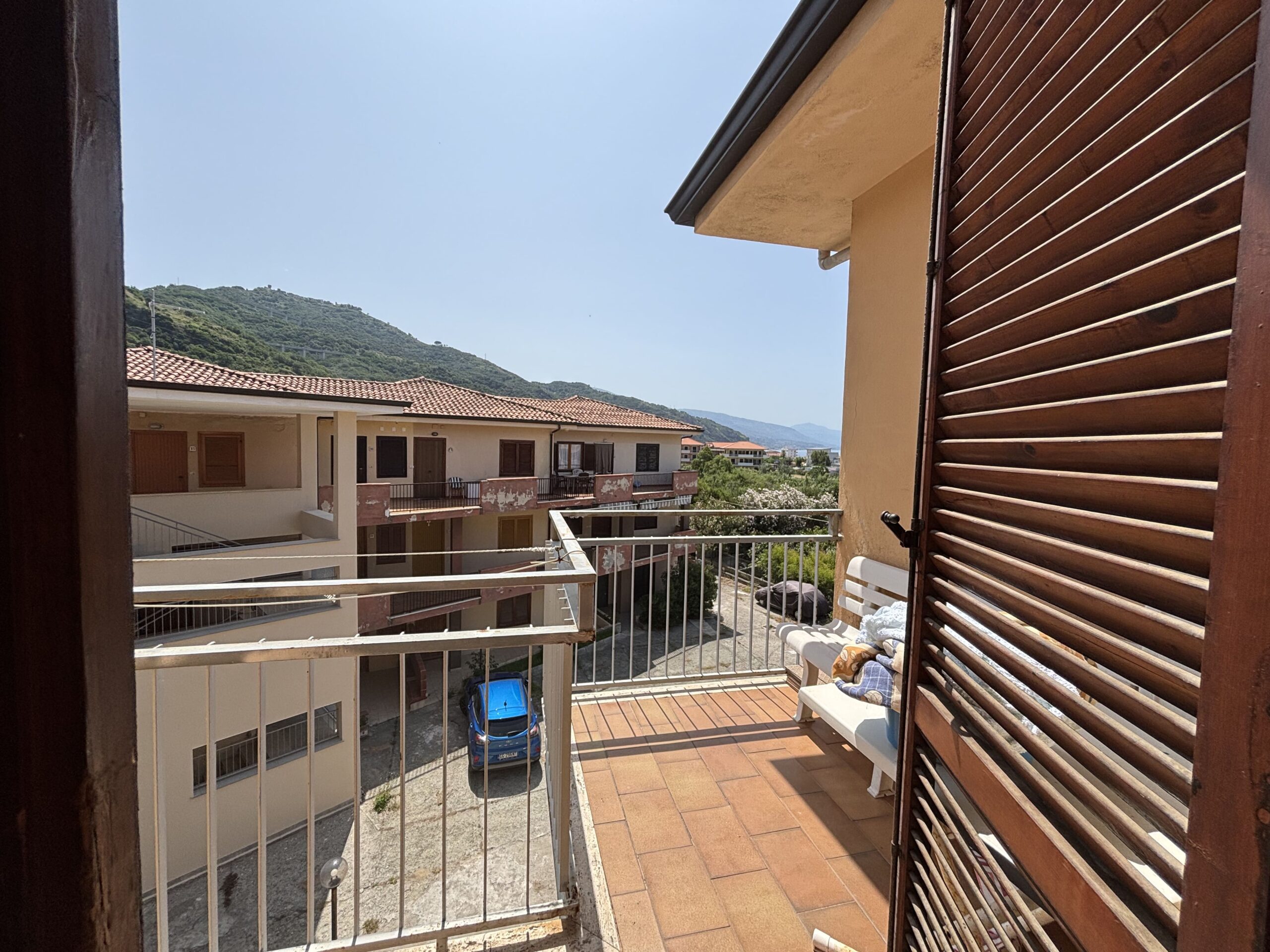 Property with sea views in Guardia Piemontese.
