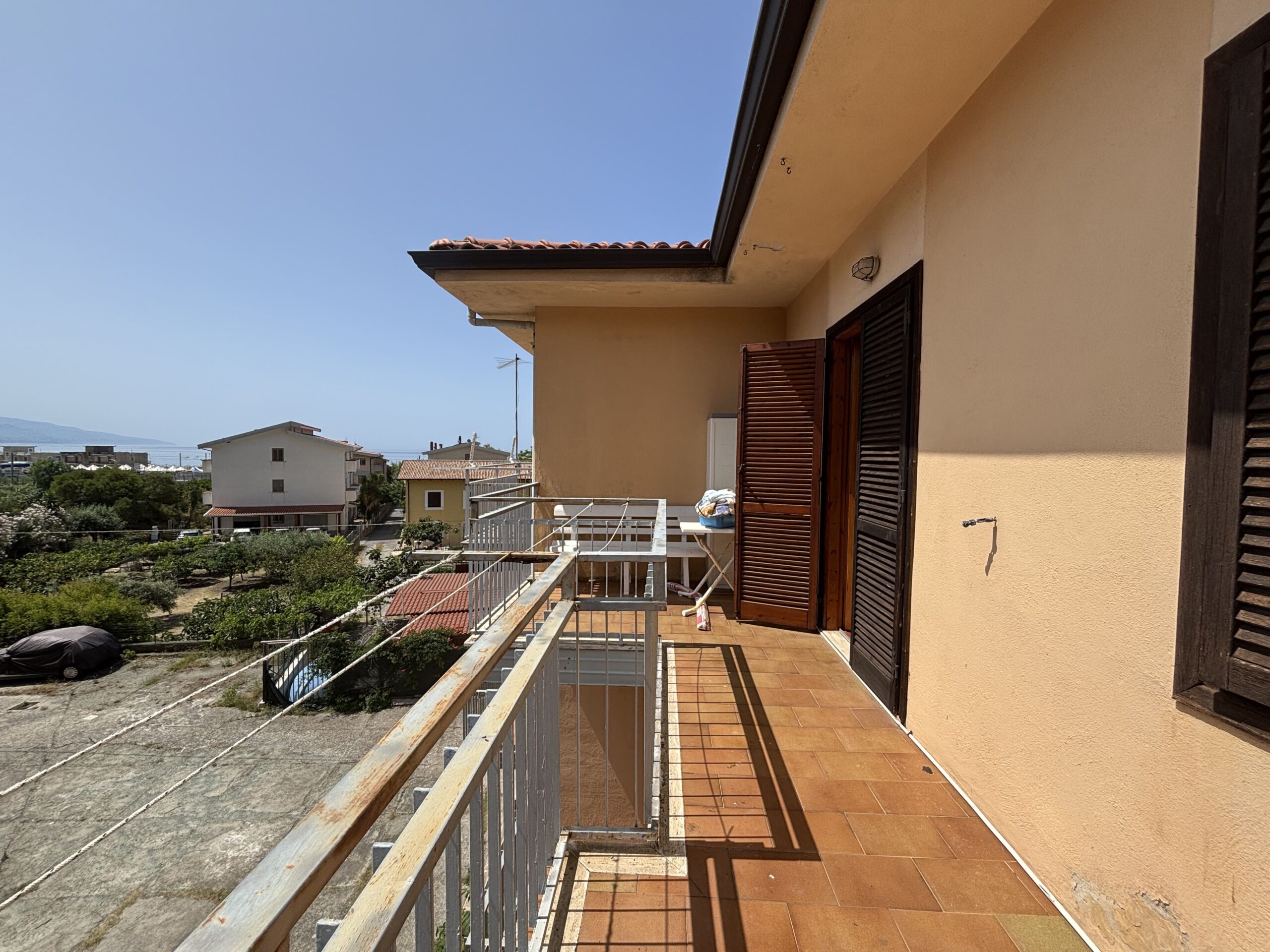 Property with sea views in Guardia Piemontese.