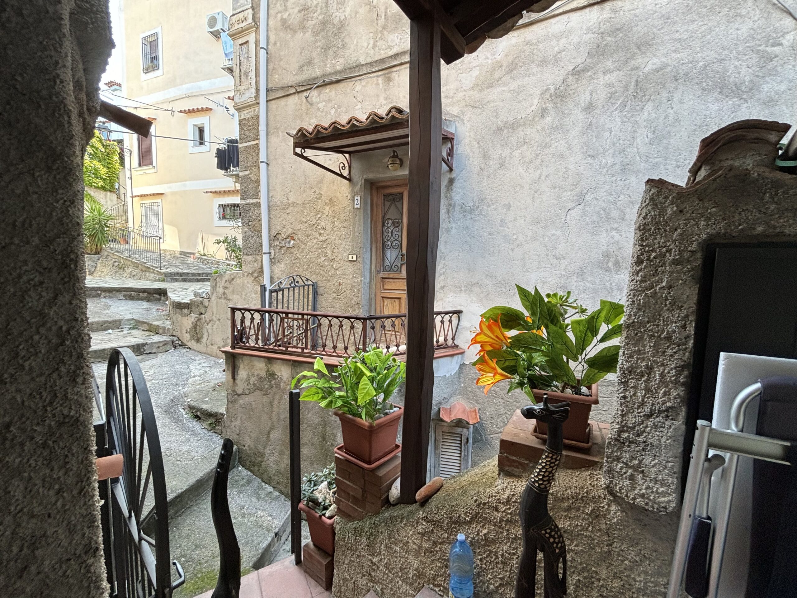 La dolce vita in the historic centre of San Nicola Arcella.
