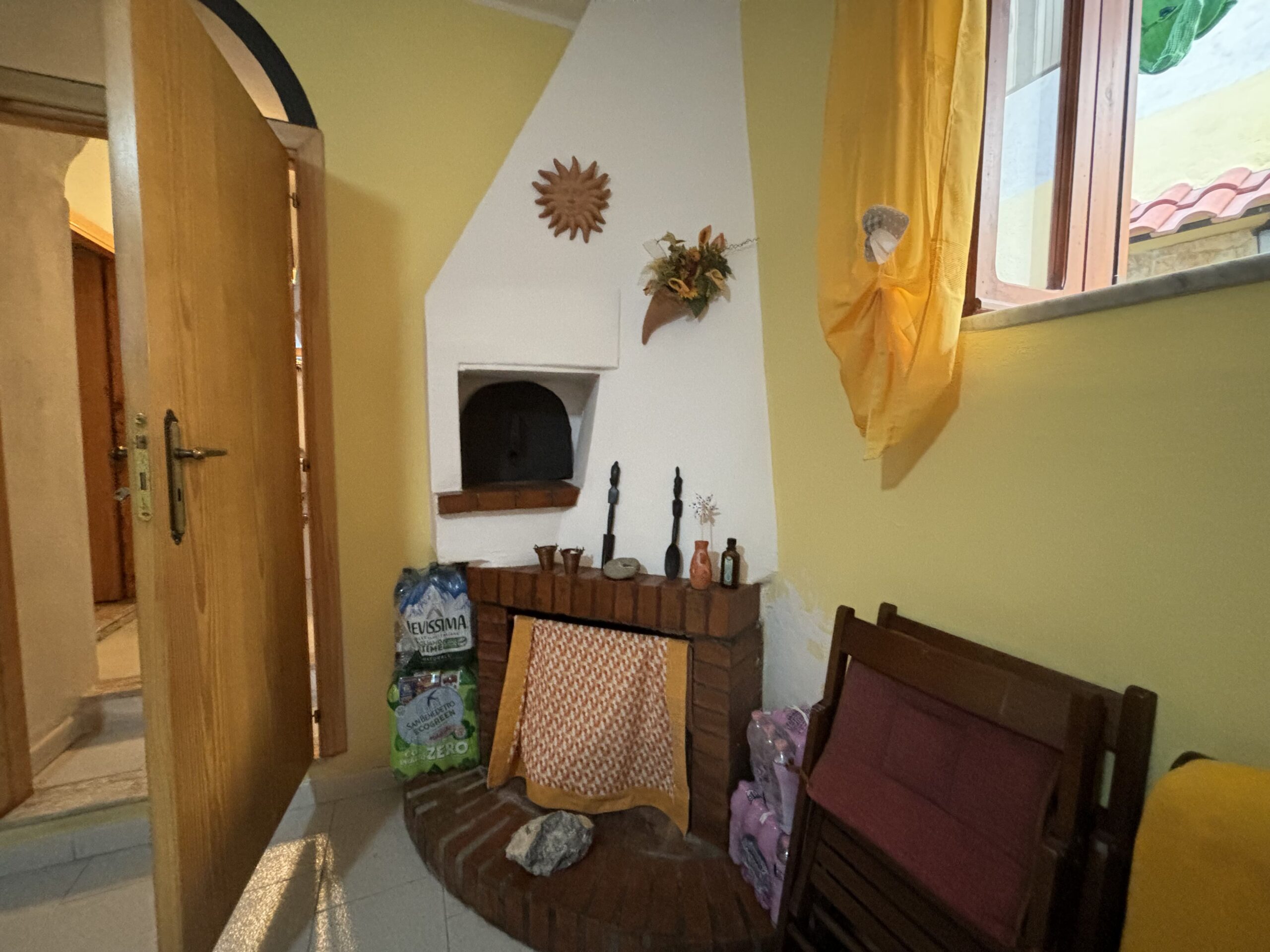 La dolce vita in the historic centre of San Nicola Arcella.