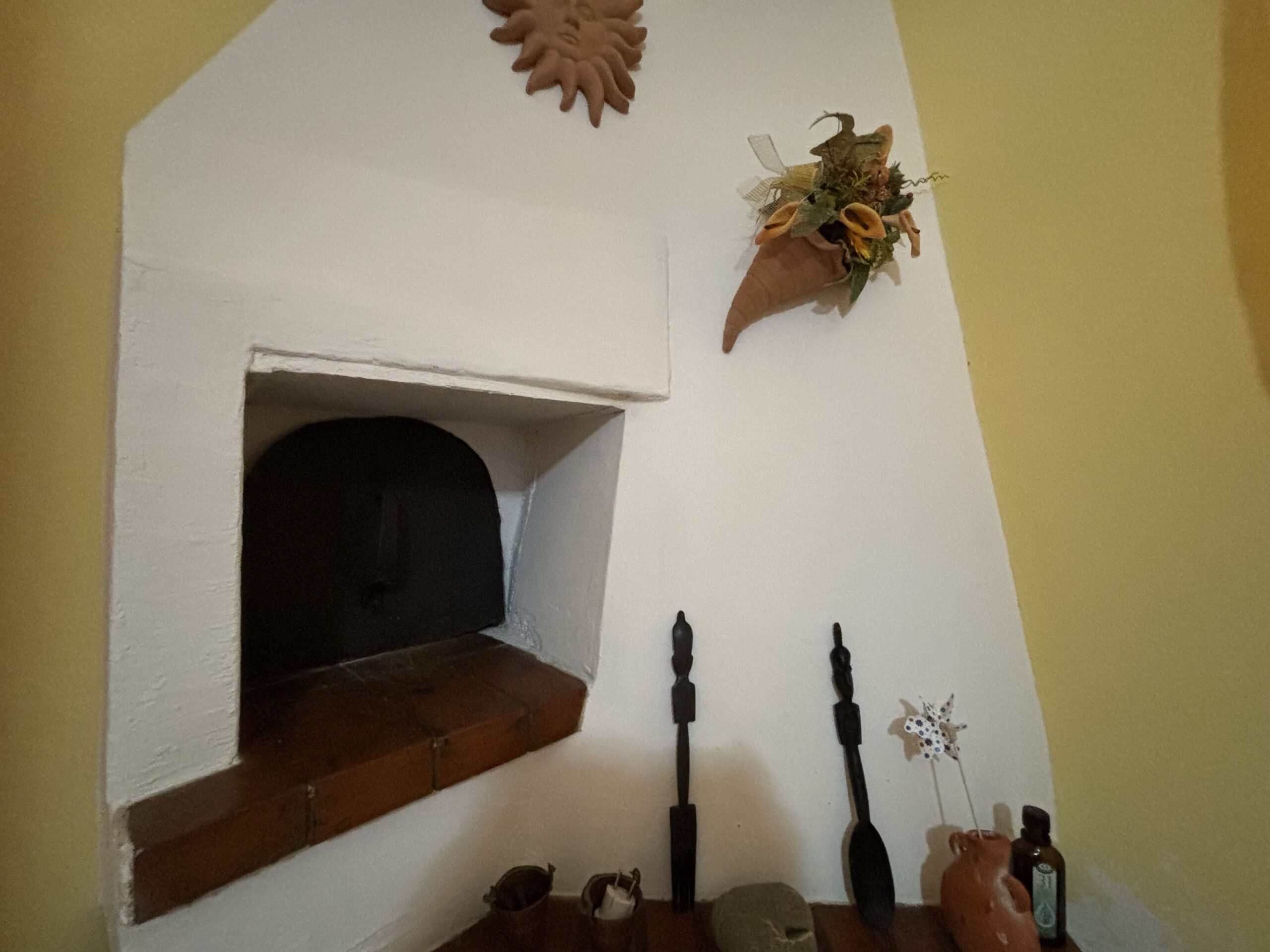 La dolce vita in the historic centre of San Nicola Arcella.