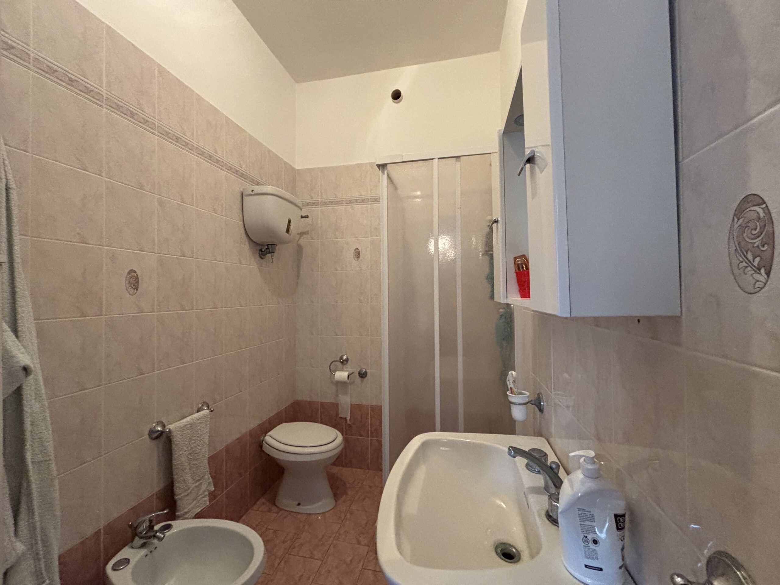 Italian-style flat in Acquappesa Marina with sea views.