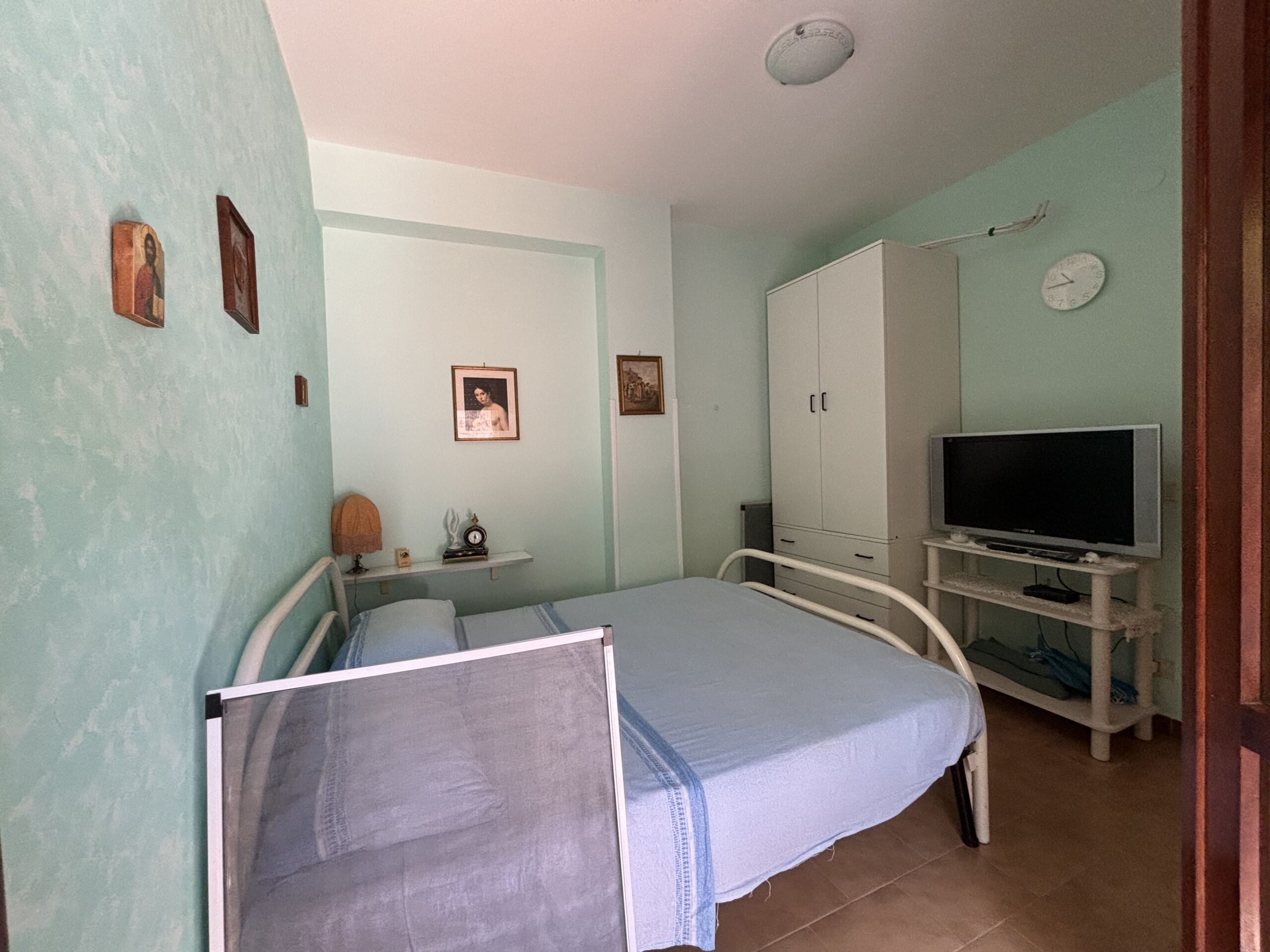 San Nicola Arcella - appartamento al piano terra con giardino, garage e posto auto.