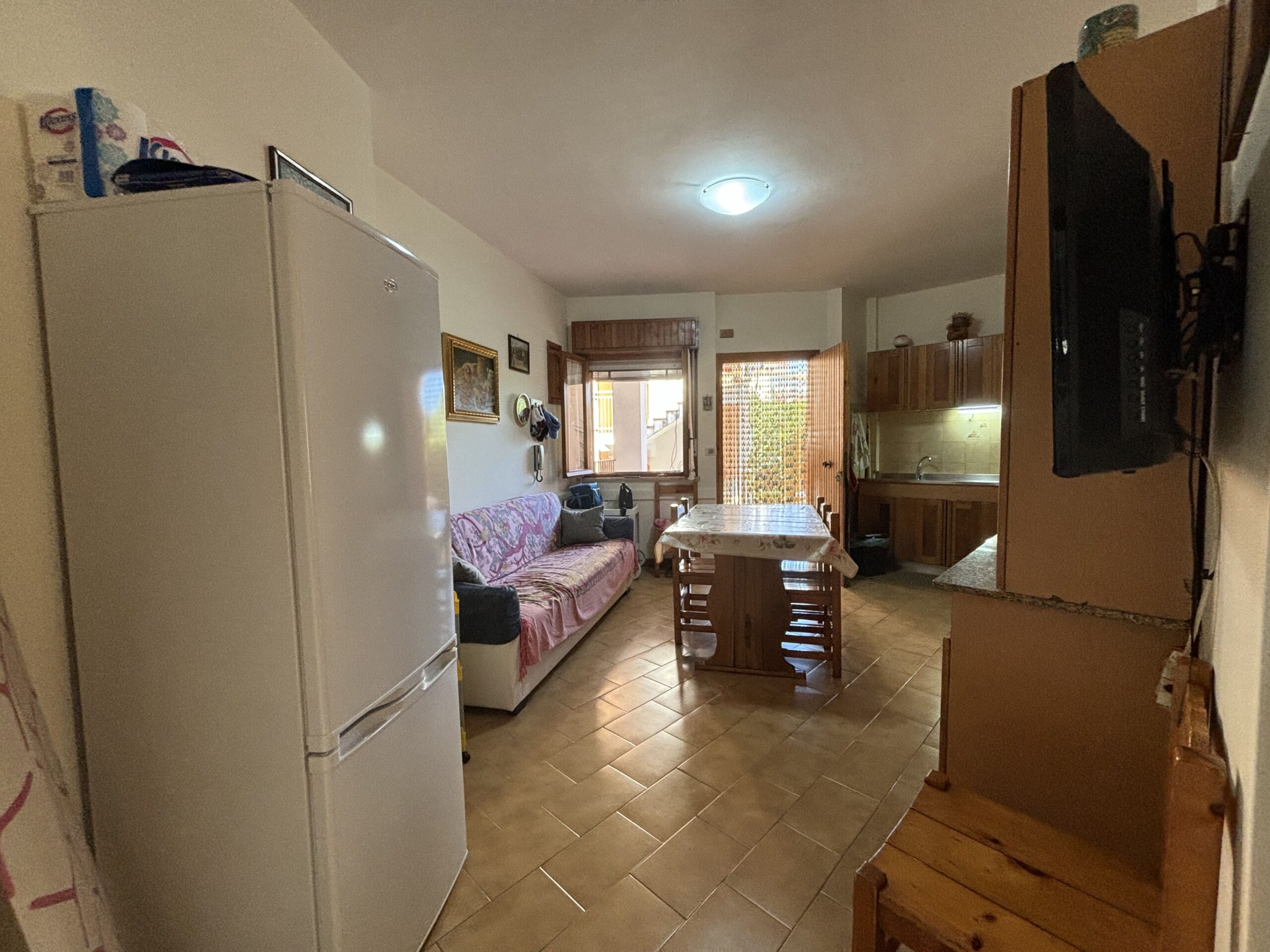 San Nicola Arcella - appartamento al piano terra con giardino, garage e posto auto.