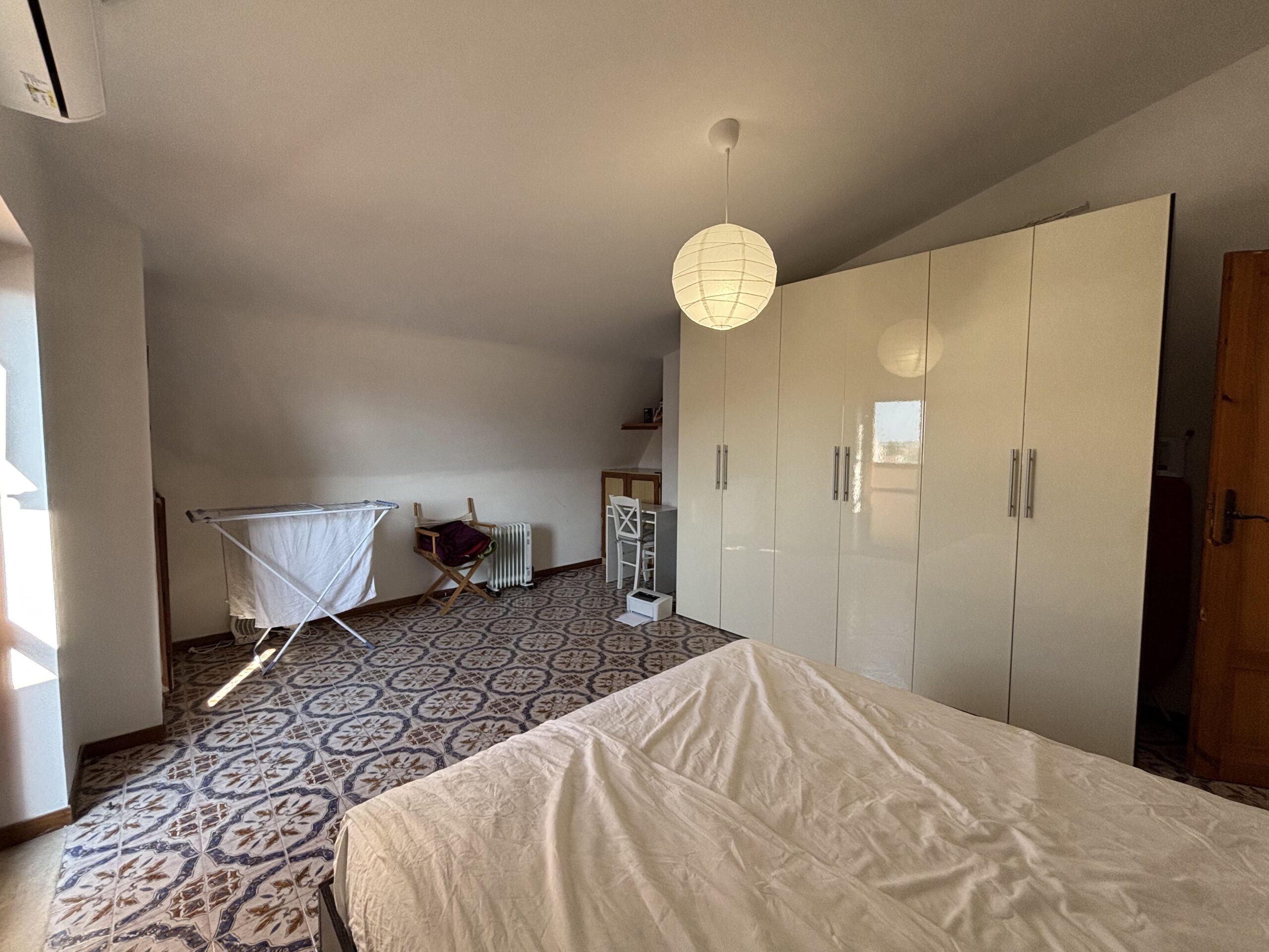 Scalea - renovated flat in the centre, with lift.