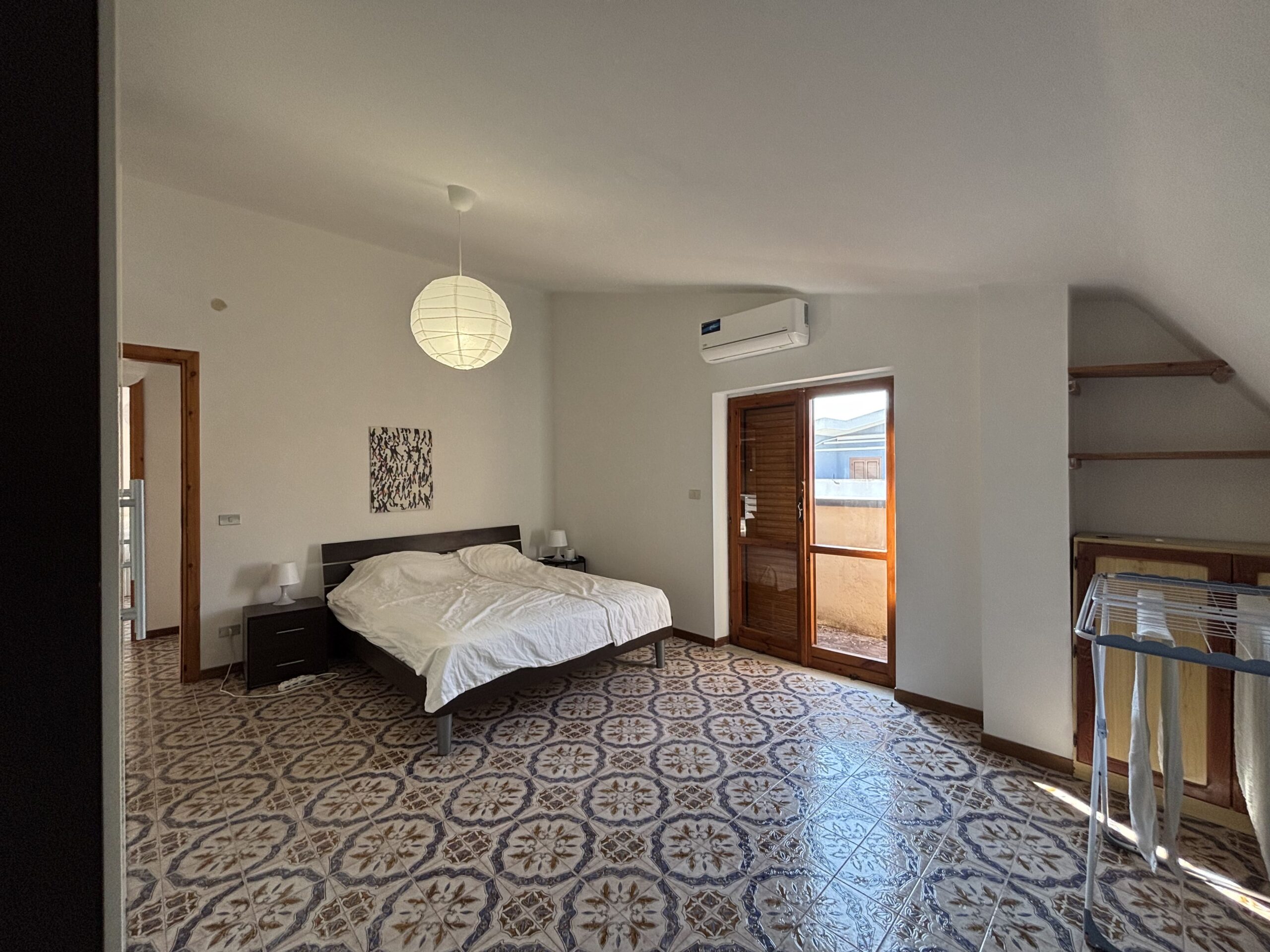 Scalea - renovated flat in the centre, with lift.