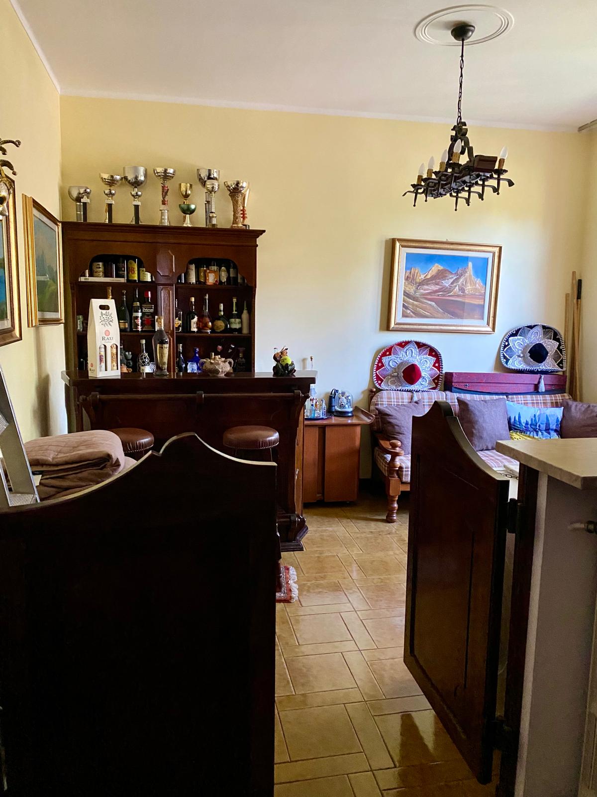 Residence con giardino, garage e piscina a Castelletto Monferatto.