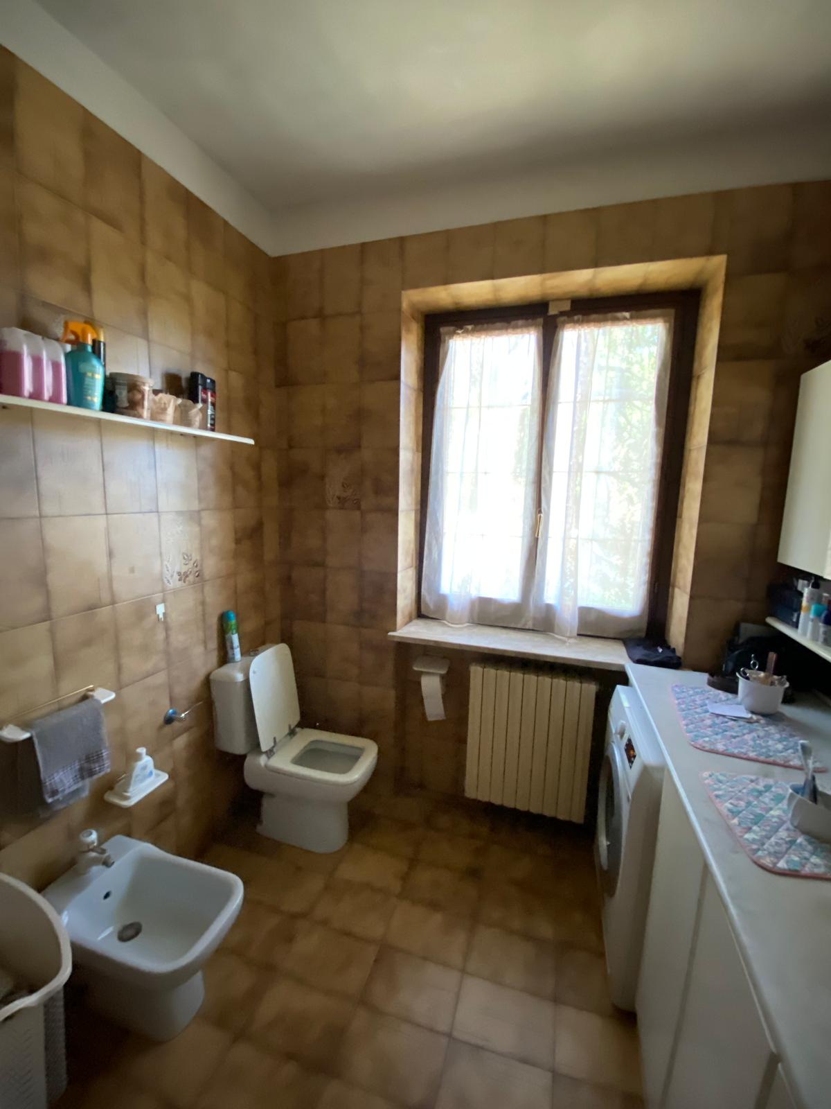 Residence con giardino, garage e piscina a Castelletto Monferatto.