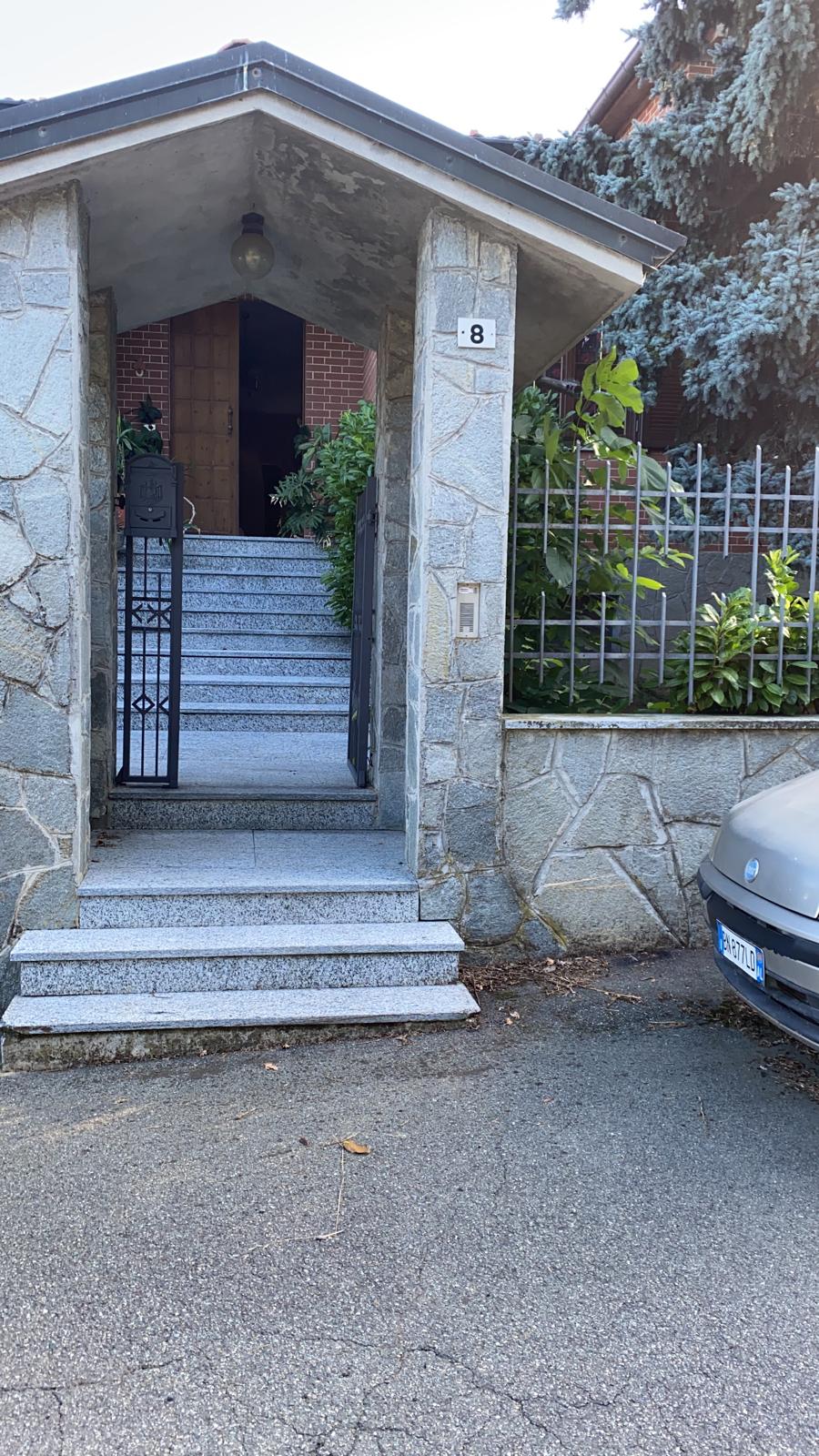 Residence con giardino, garage e piscina a Castelletto Monferatto.